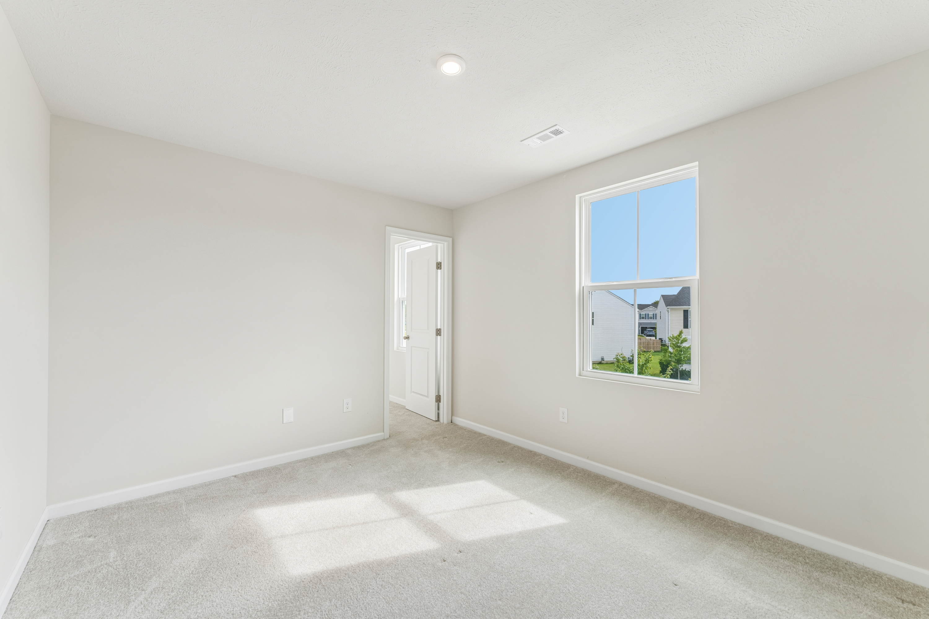 Photo 33 of 47 of 4483 Bellow Dr, Lorain, OH