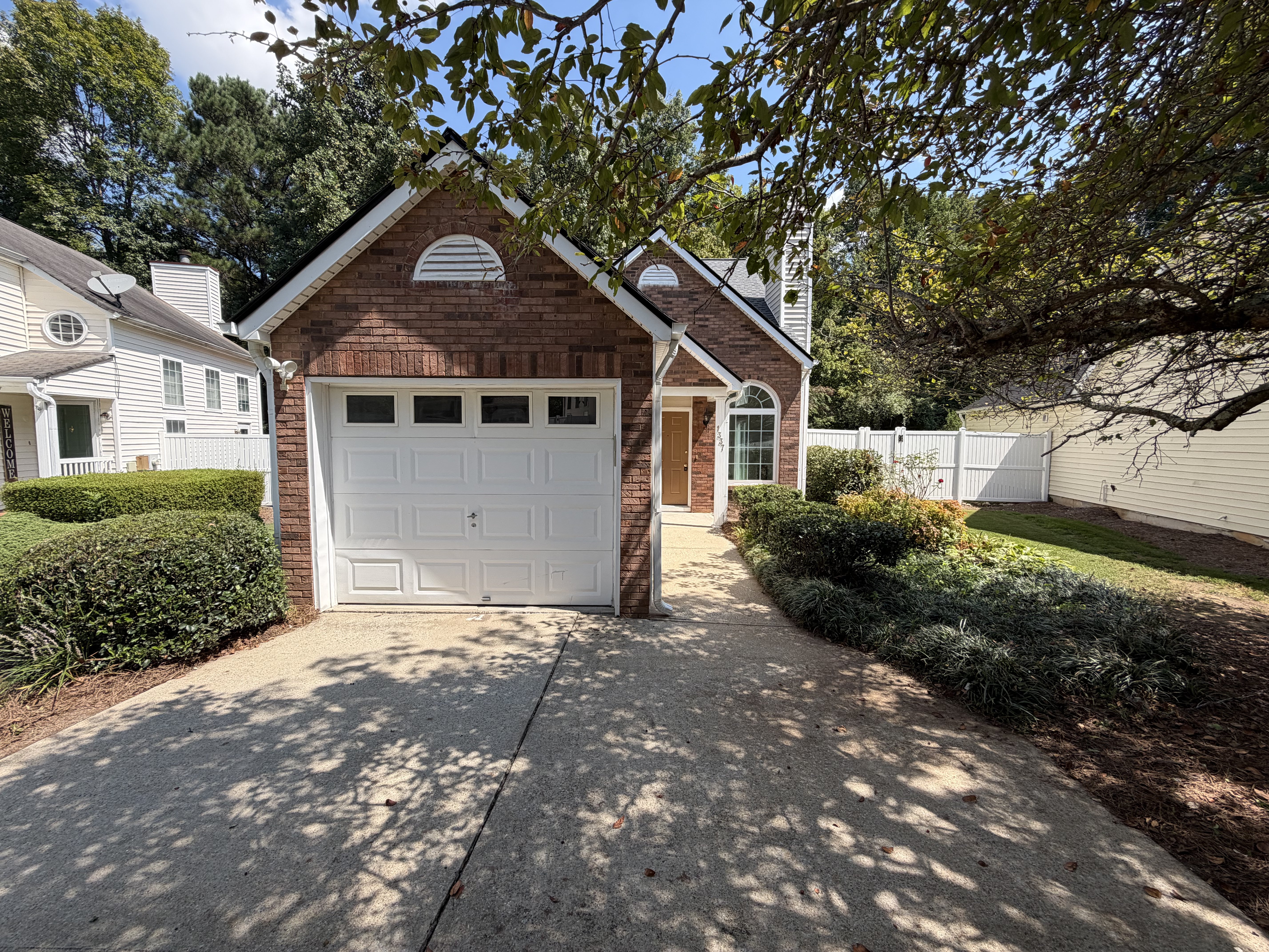 Photo 17 of 21 of 1337 Parkside Club Dr, Lawrenceville, GA