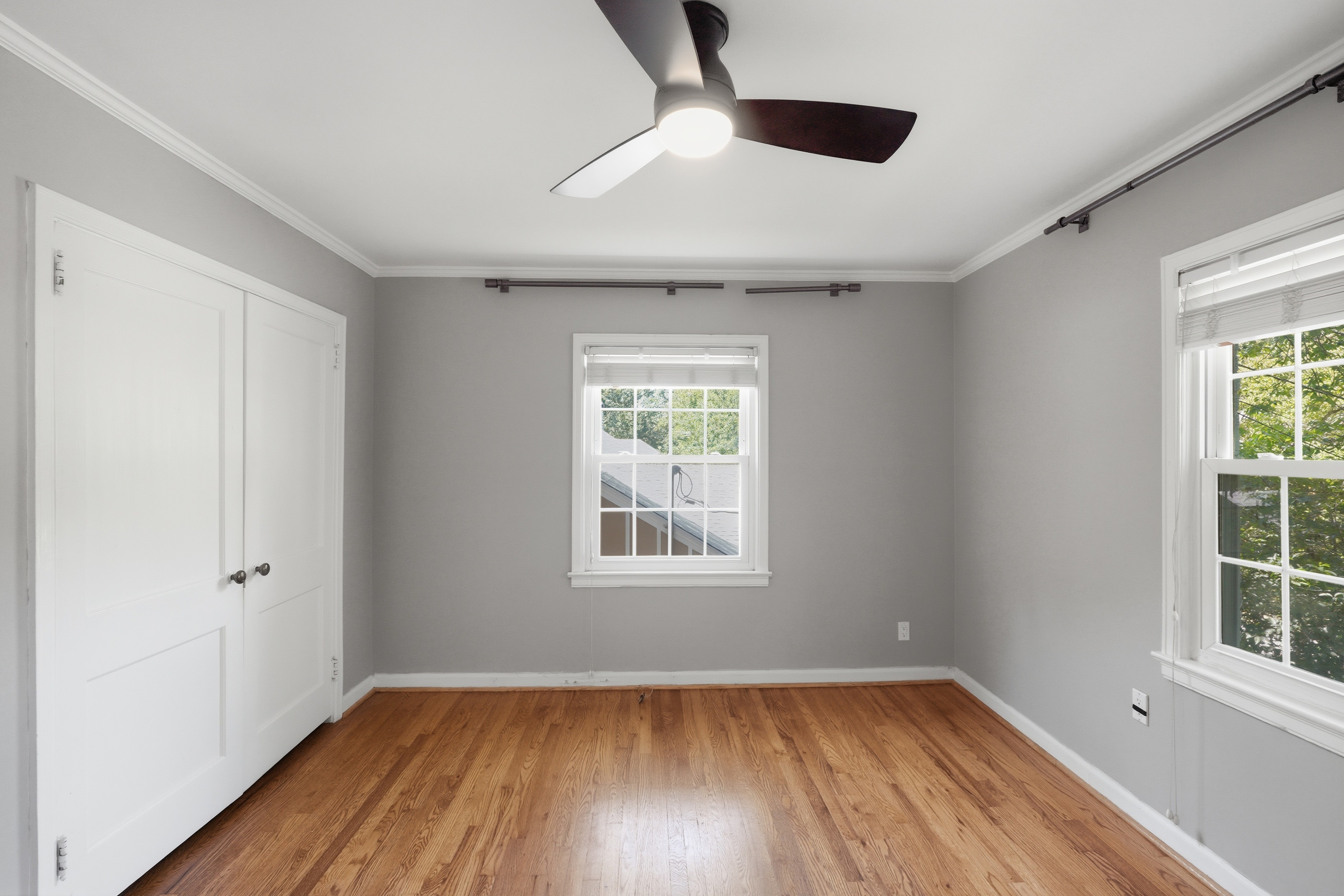 Photo 4 of 25 of 1347 Chalmette Dr NE, Atlanta, GA