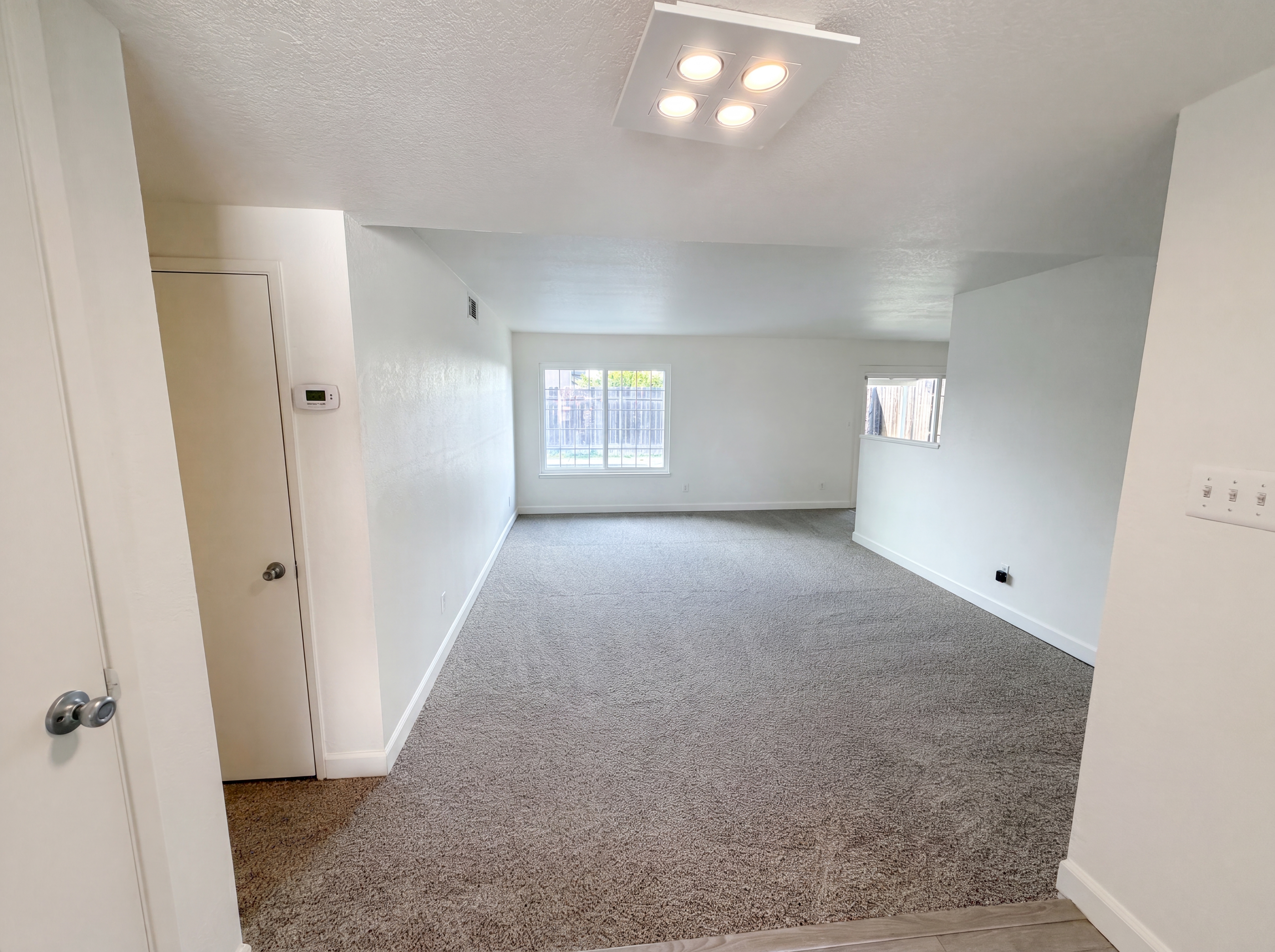 Photo 9 of 28 of 6840 Oaklawn Way, Fair Oaks, CA
