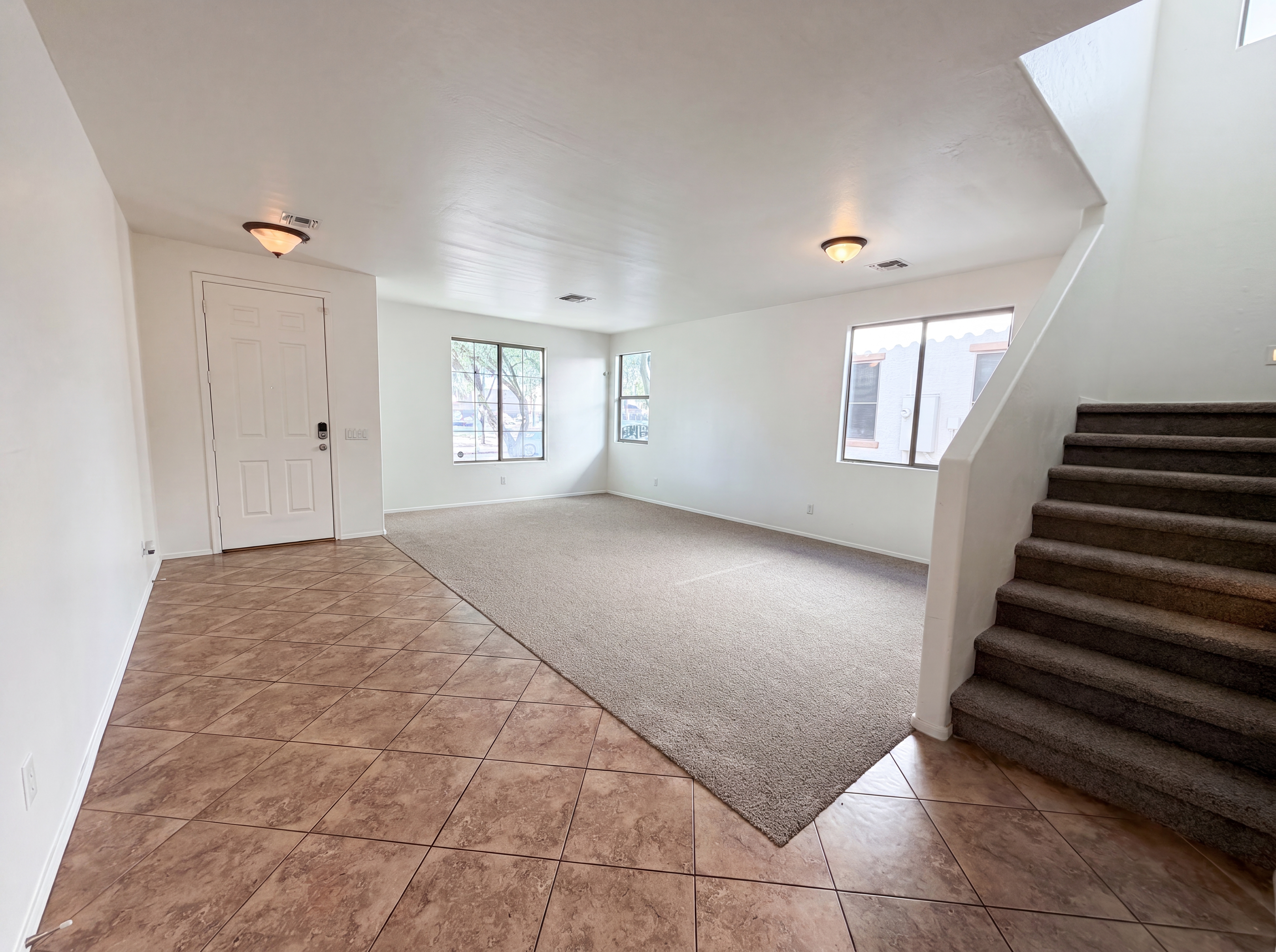 Photo 4 of 38 of 3769 E Flamingo Way, Gilbert, AZ