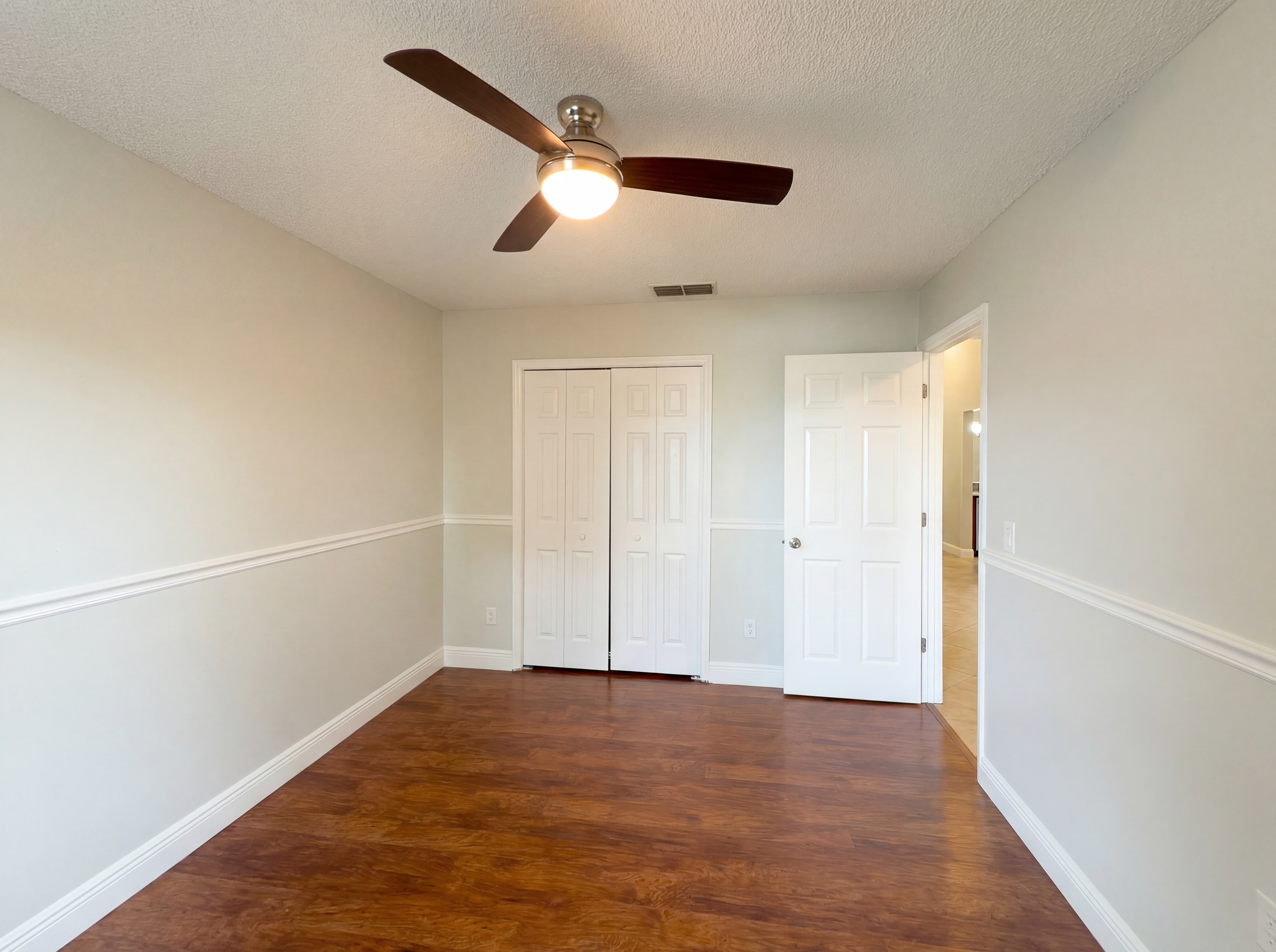 Photo 9 of 18 of 1696 Chatham Cir, Apopka, FL