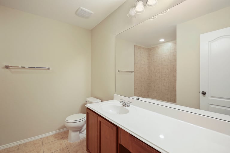 Photo 6 of 26 - 6008 Saddle Flap Dr, Fort Worth, TX 76179