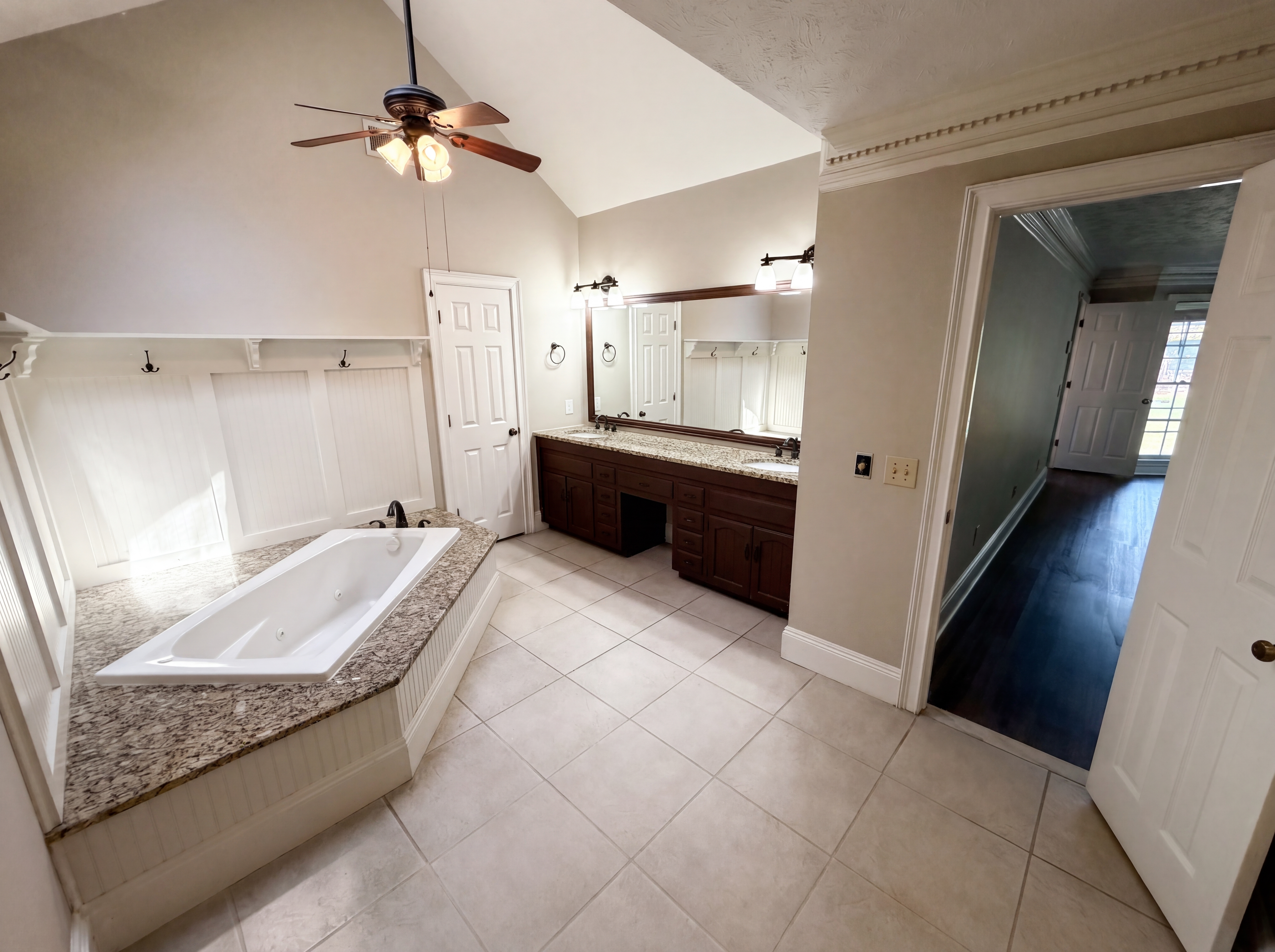Photo 6 of 46 of 2360 Kimbrough Ct, Atlanta, GA