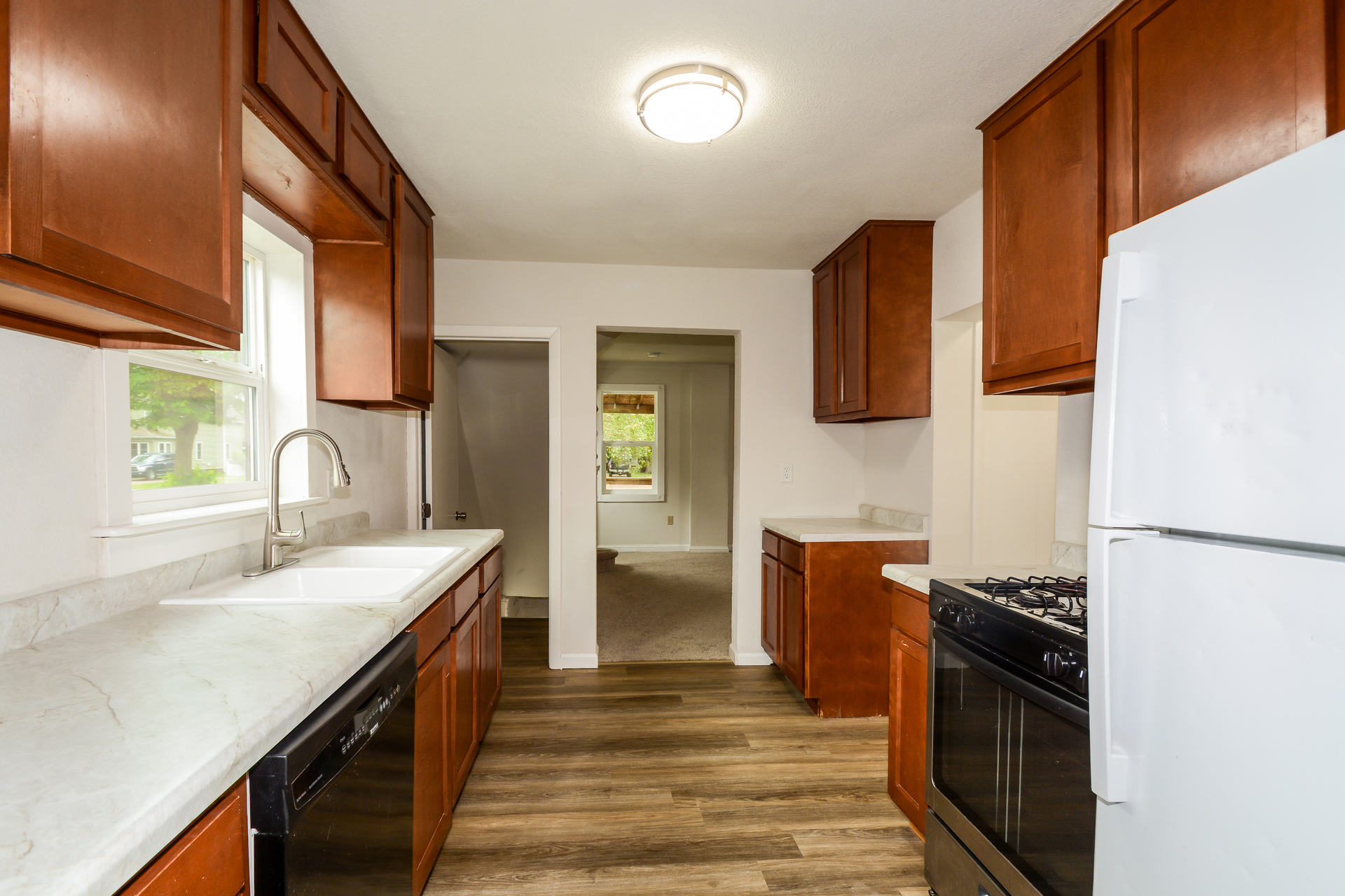 Photo 12 of 24 of 212 Wood St S, Mora, MN