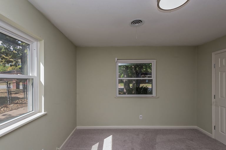 Photo 14 of 19 - 2605 Carten St, Fort Worth, TX 76112