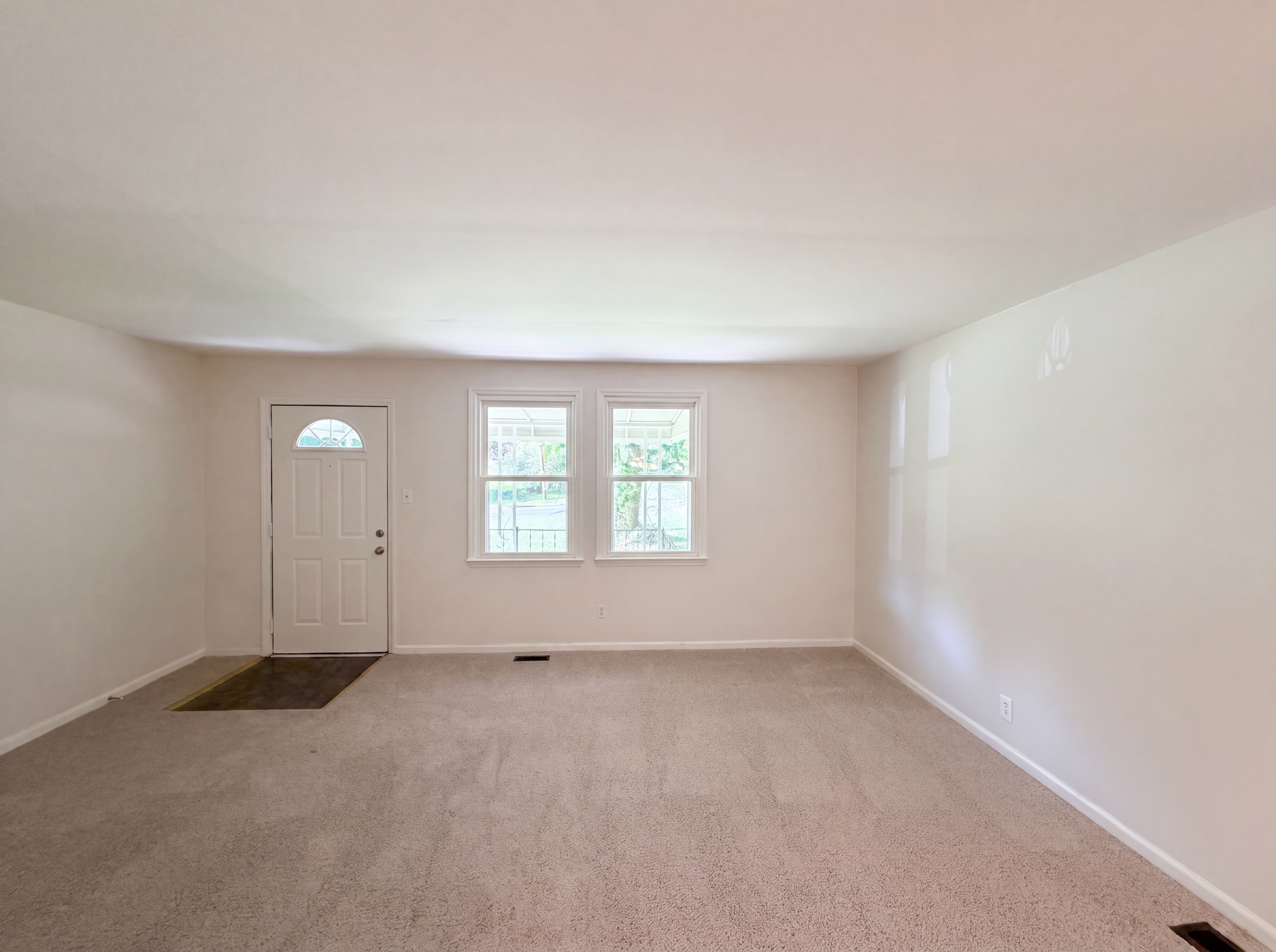 Photo 8 of 16 of 310 Robin Hood Dr, Raleigh, NC