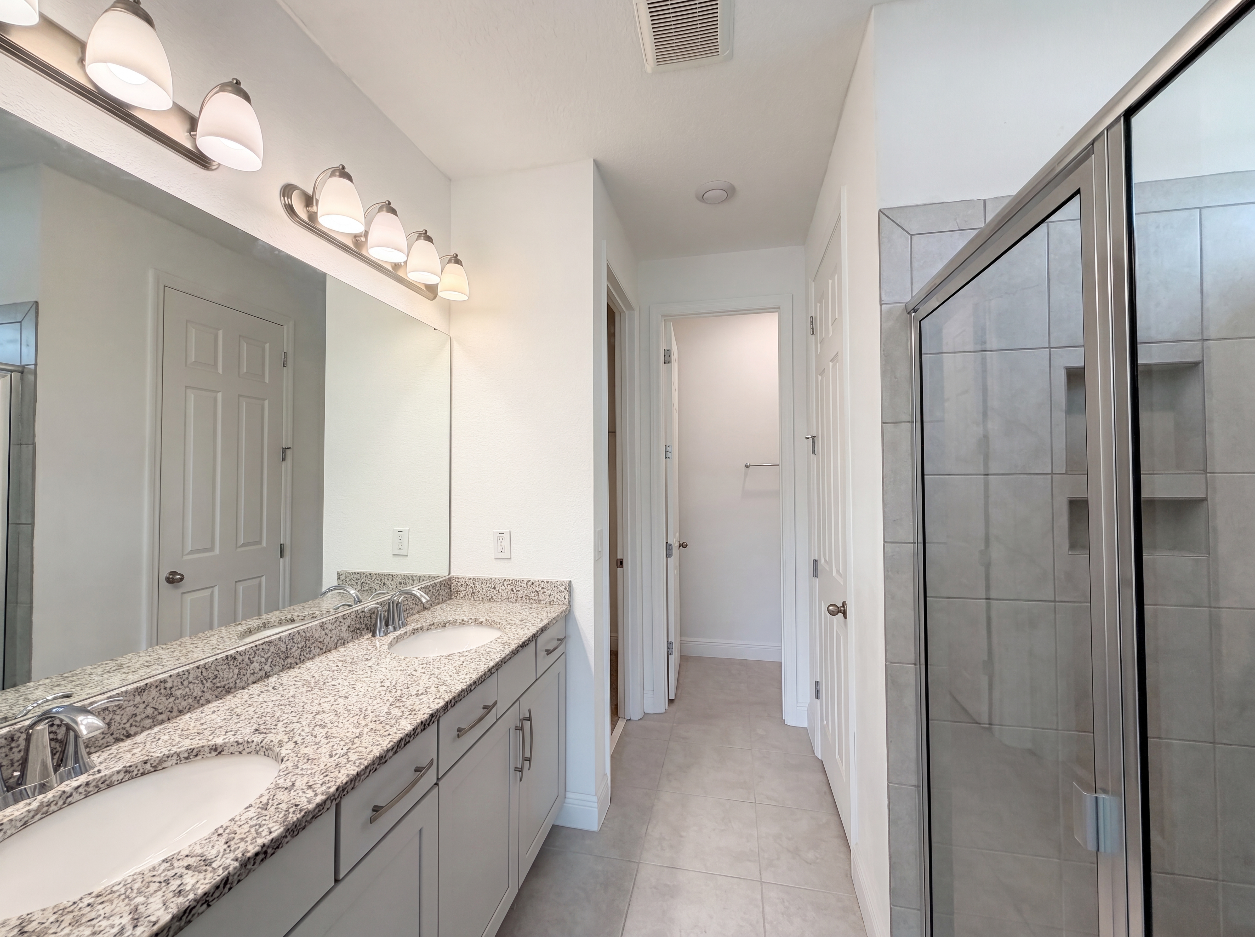 Photo 6 of 21 of 528 Bellissimo Pl, Howey In The Hills, FL