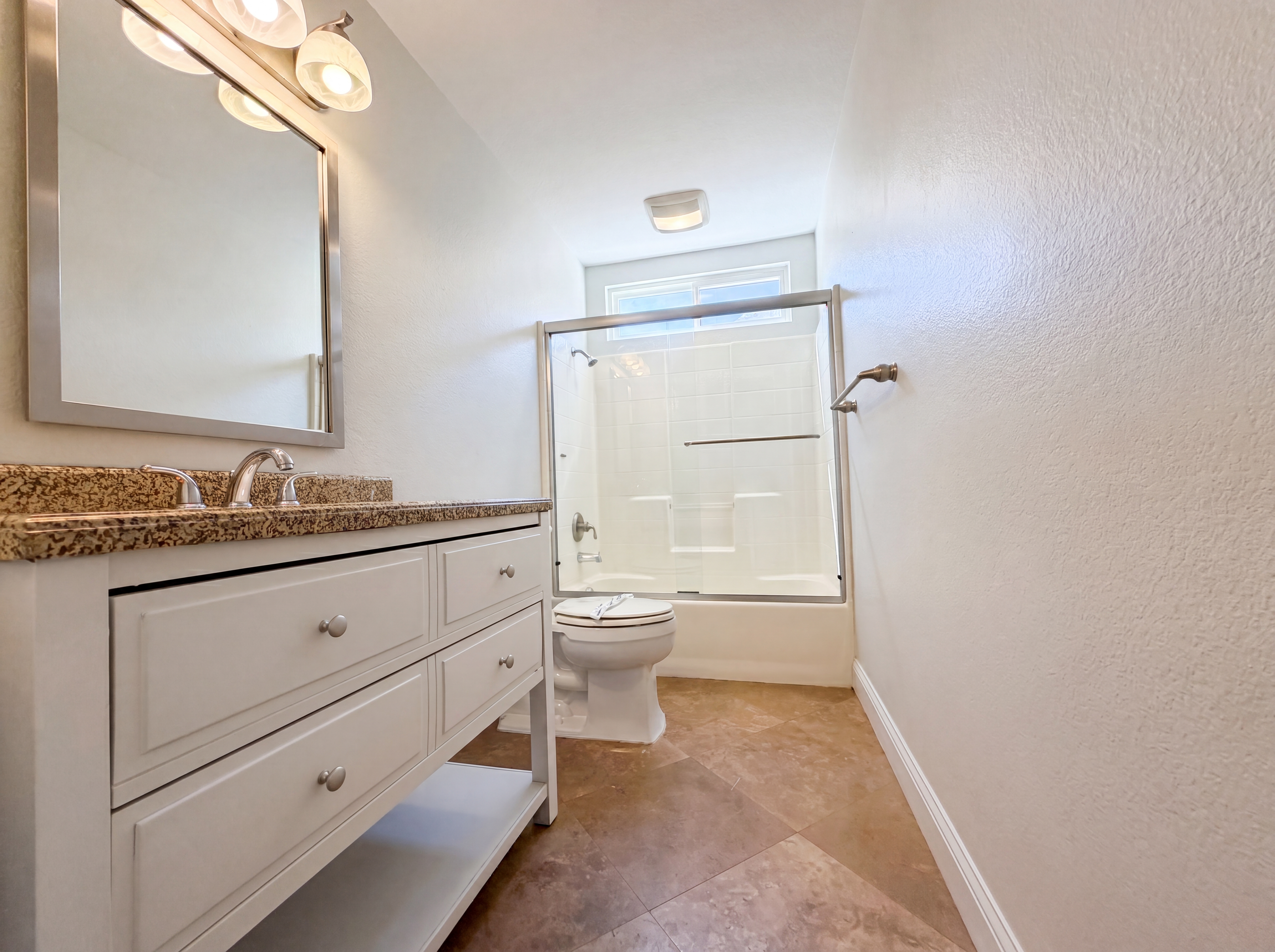 Photo 18 of 26 of 44758 Potestas Dr, Temecula, CA