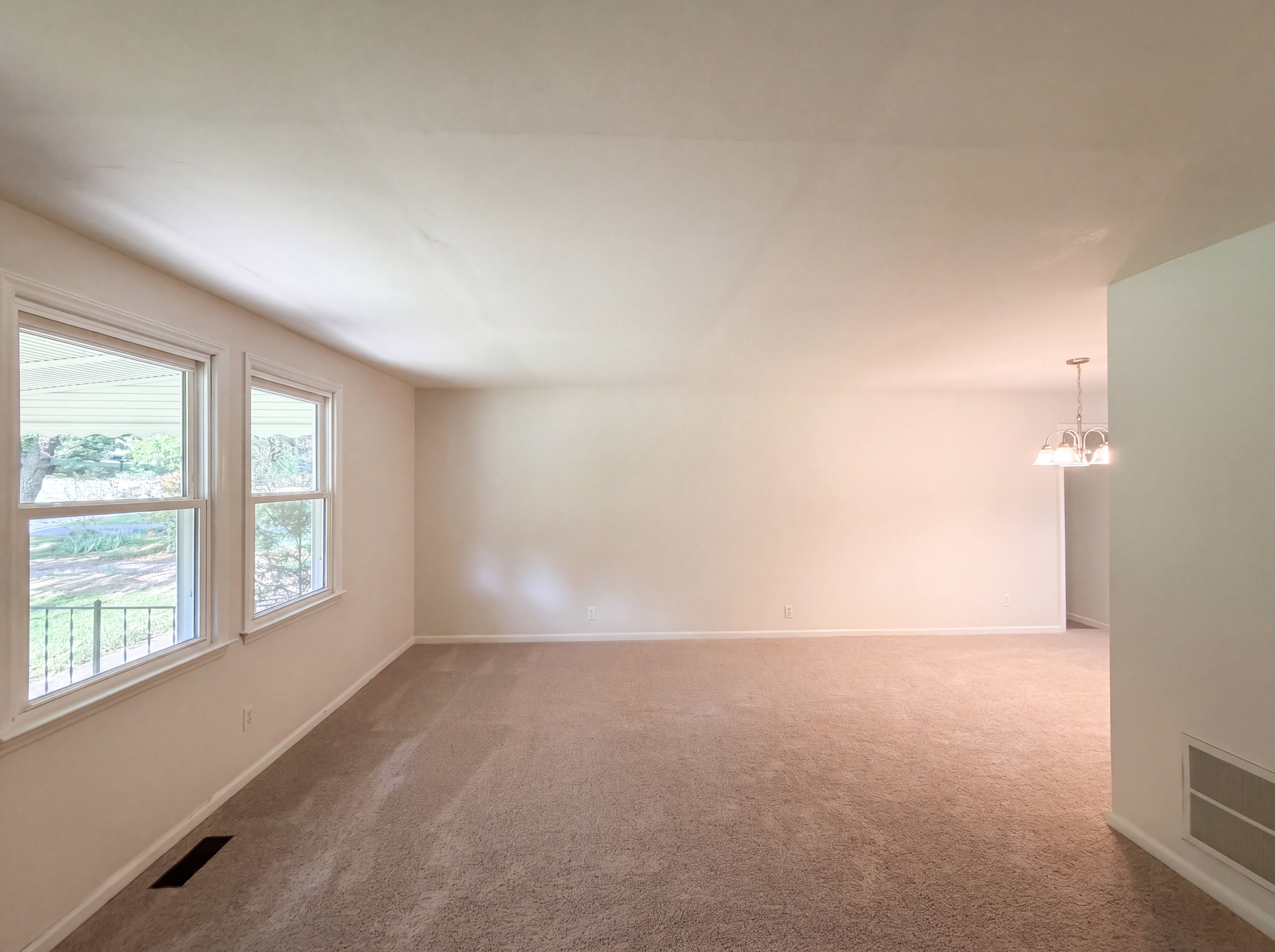 Photo 9 of 16 of 310 Robin Hood Dr, Raleigh, NC