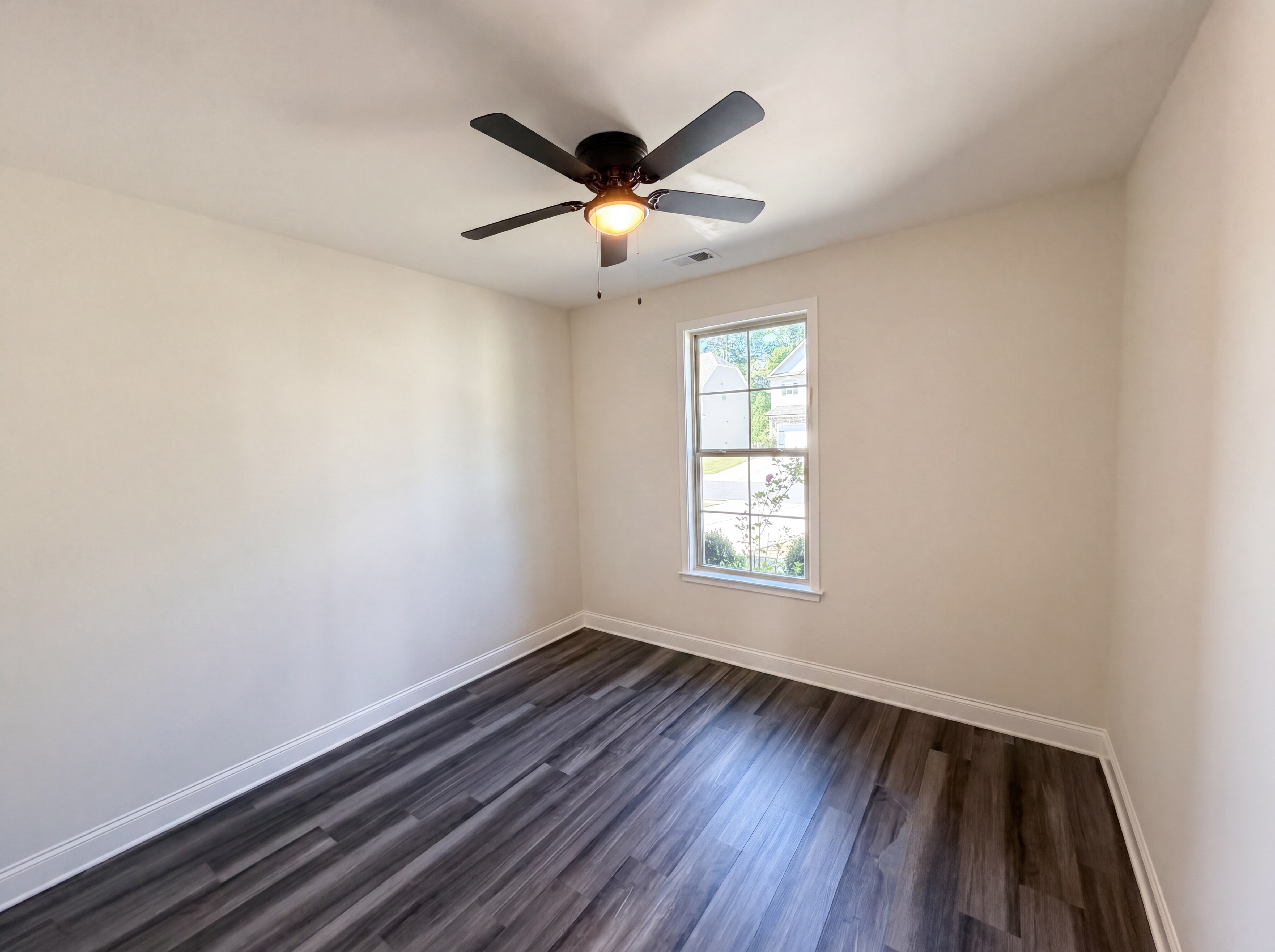Photo 13 of 61 of 4877 Cooper Farm Dr, Buford, GA