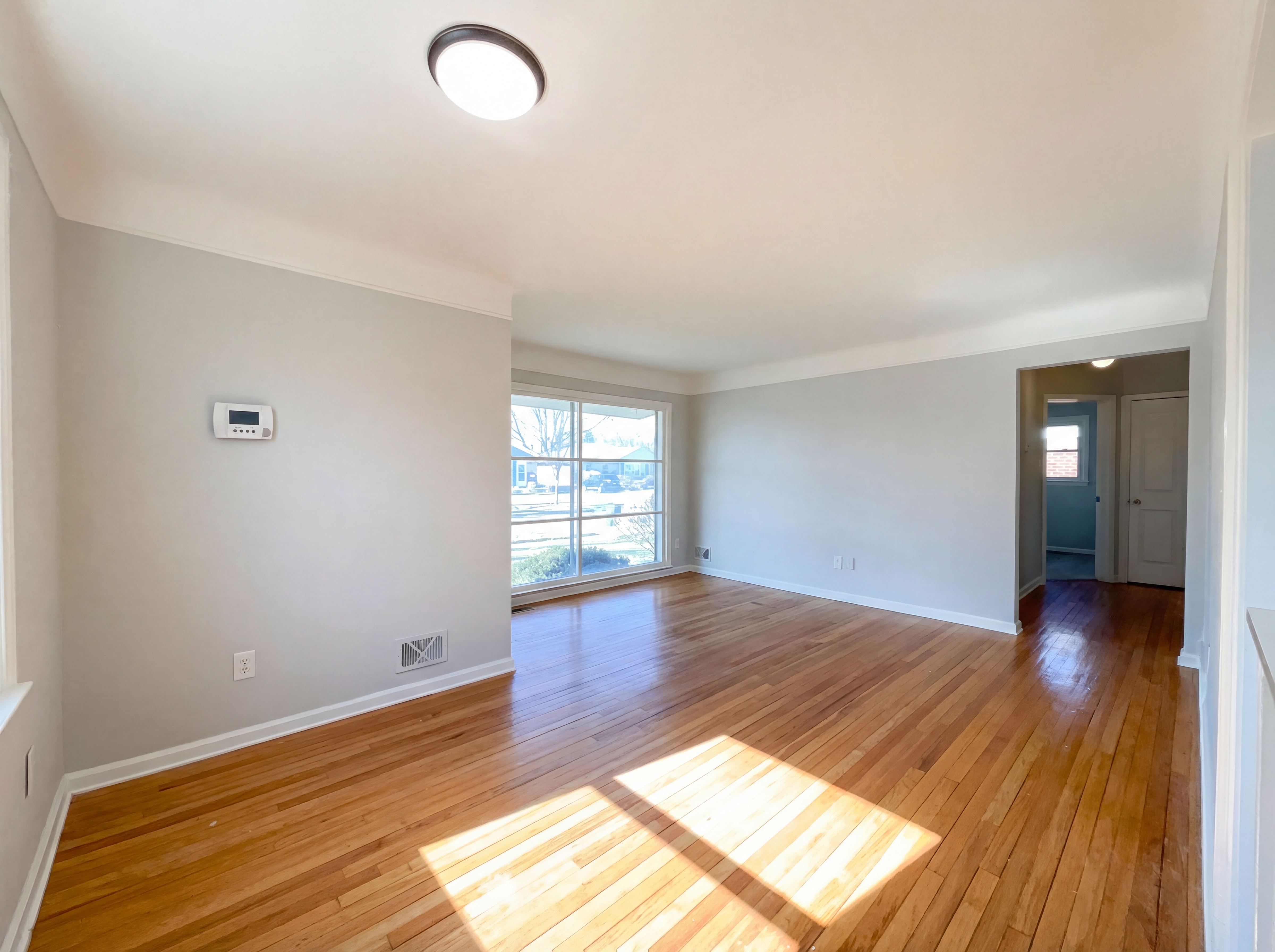 Photo 8 of 19 of 29212 Ursuline St, Saint Clair Shores, MI