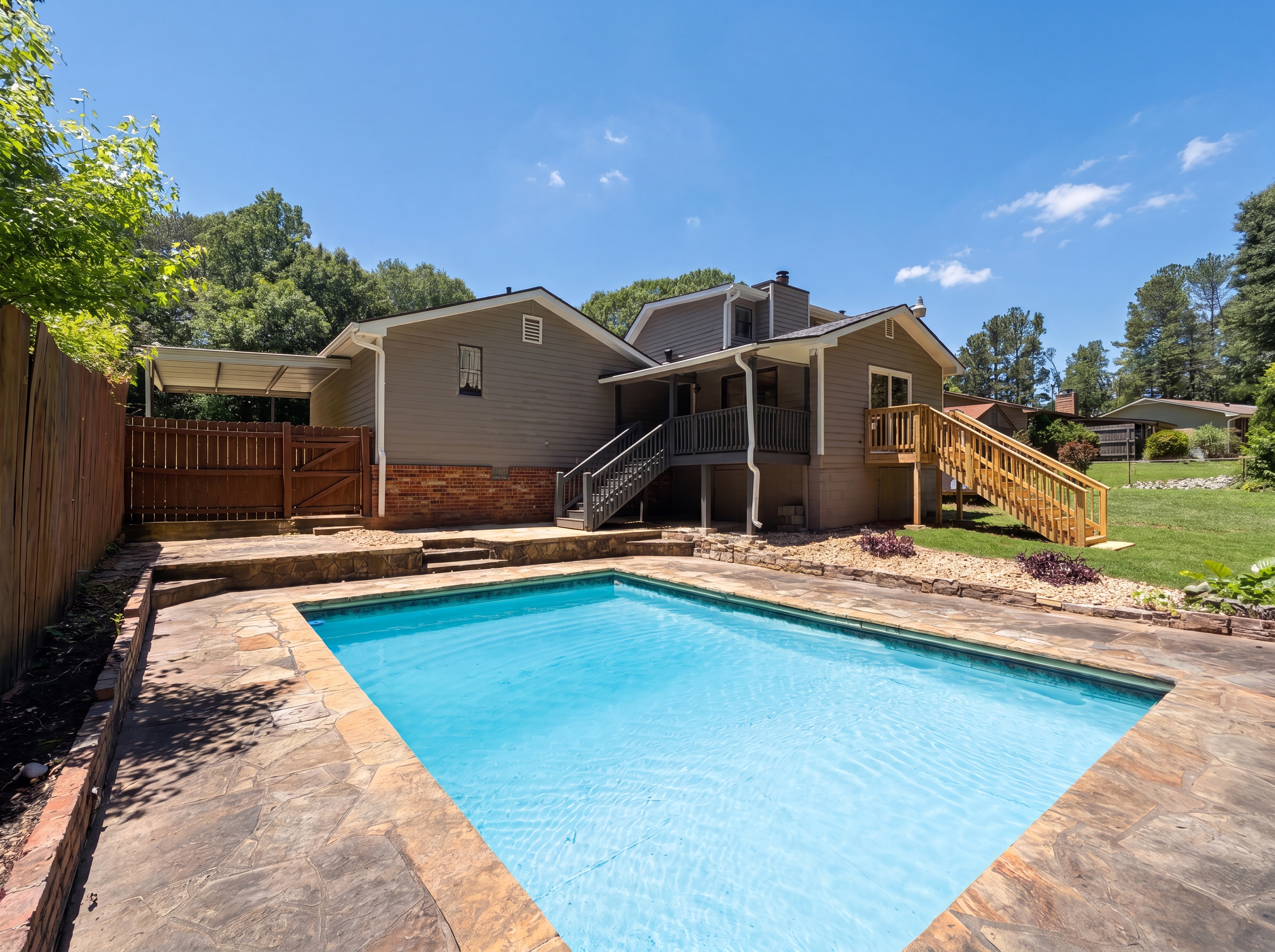 Photo 5 of 27 of 104 Belair Ln, Stockbridge, GA