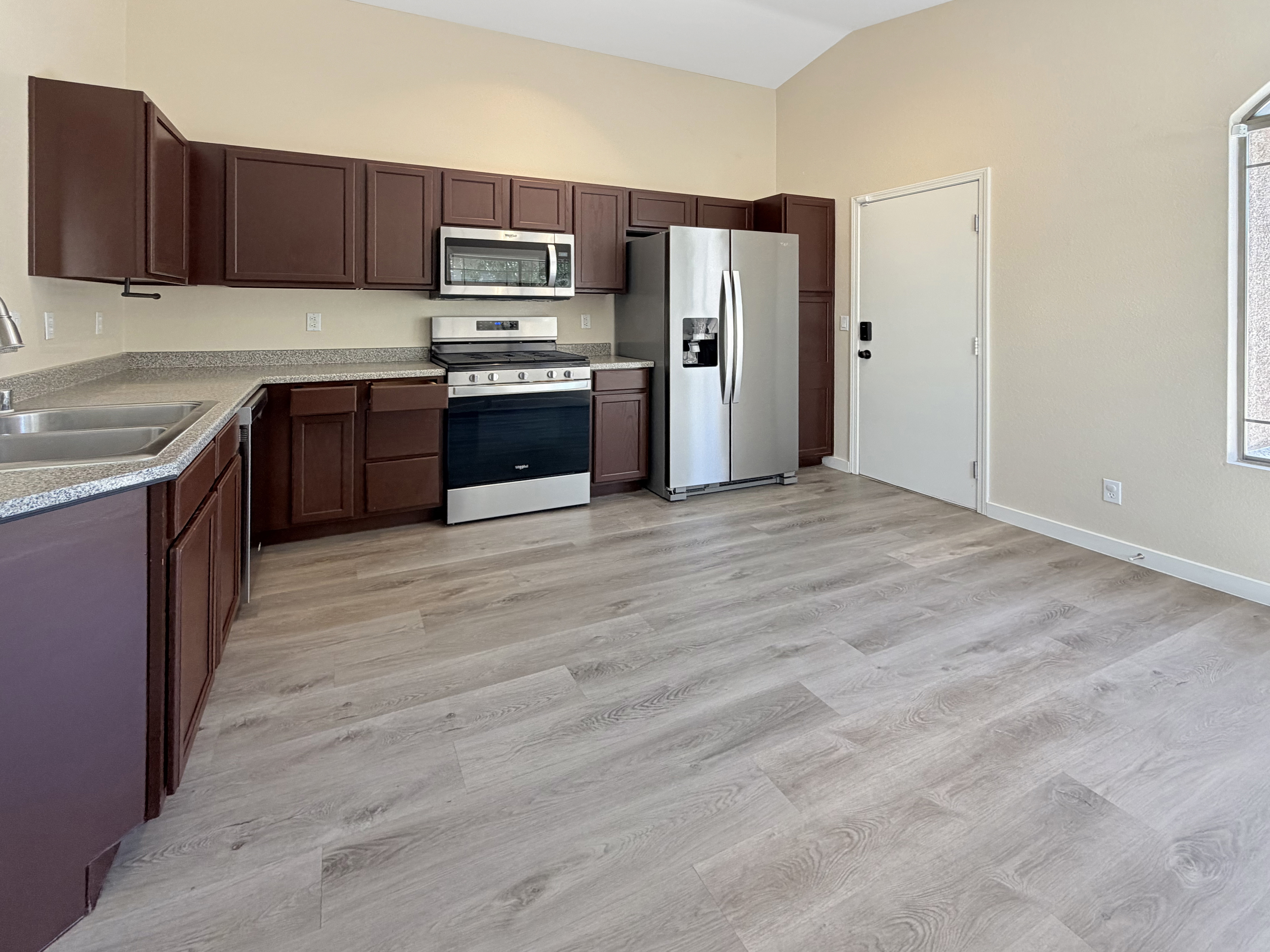 Photo 3 of 41 of 7912 Quill Gordon Ave, Las Vegas, NV
