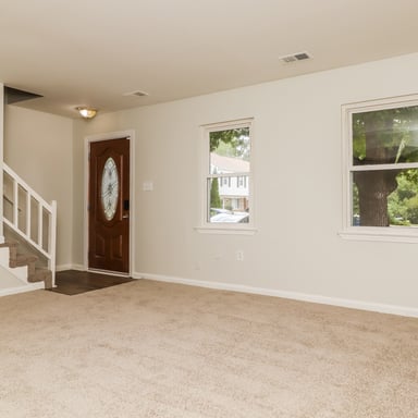 Property photo 3 of 1227 Thomas Jefferson Pl