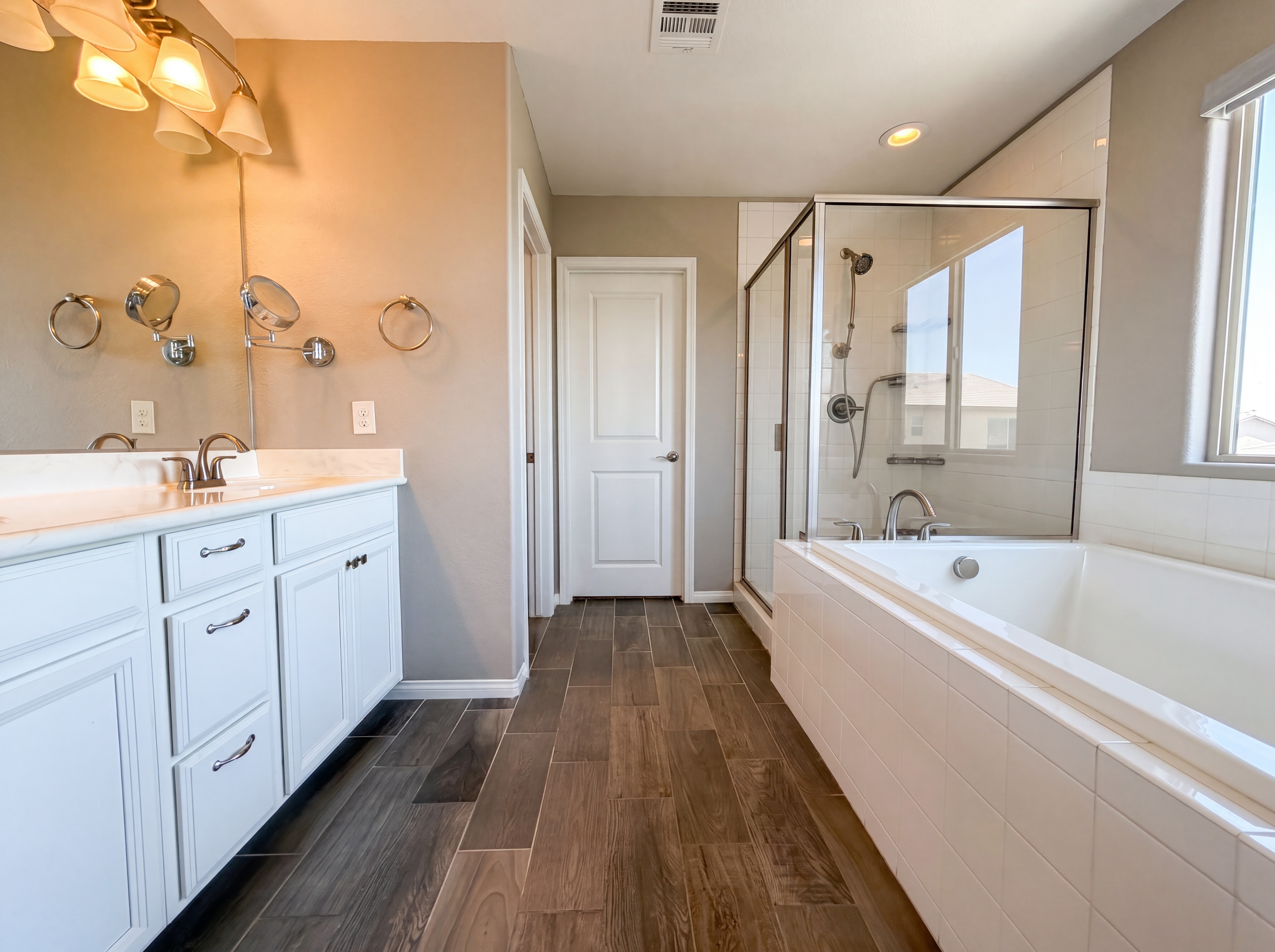 Photo 15 of 21 of 6586 Dolian Creek St, Las Vegas, NV