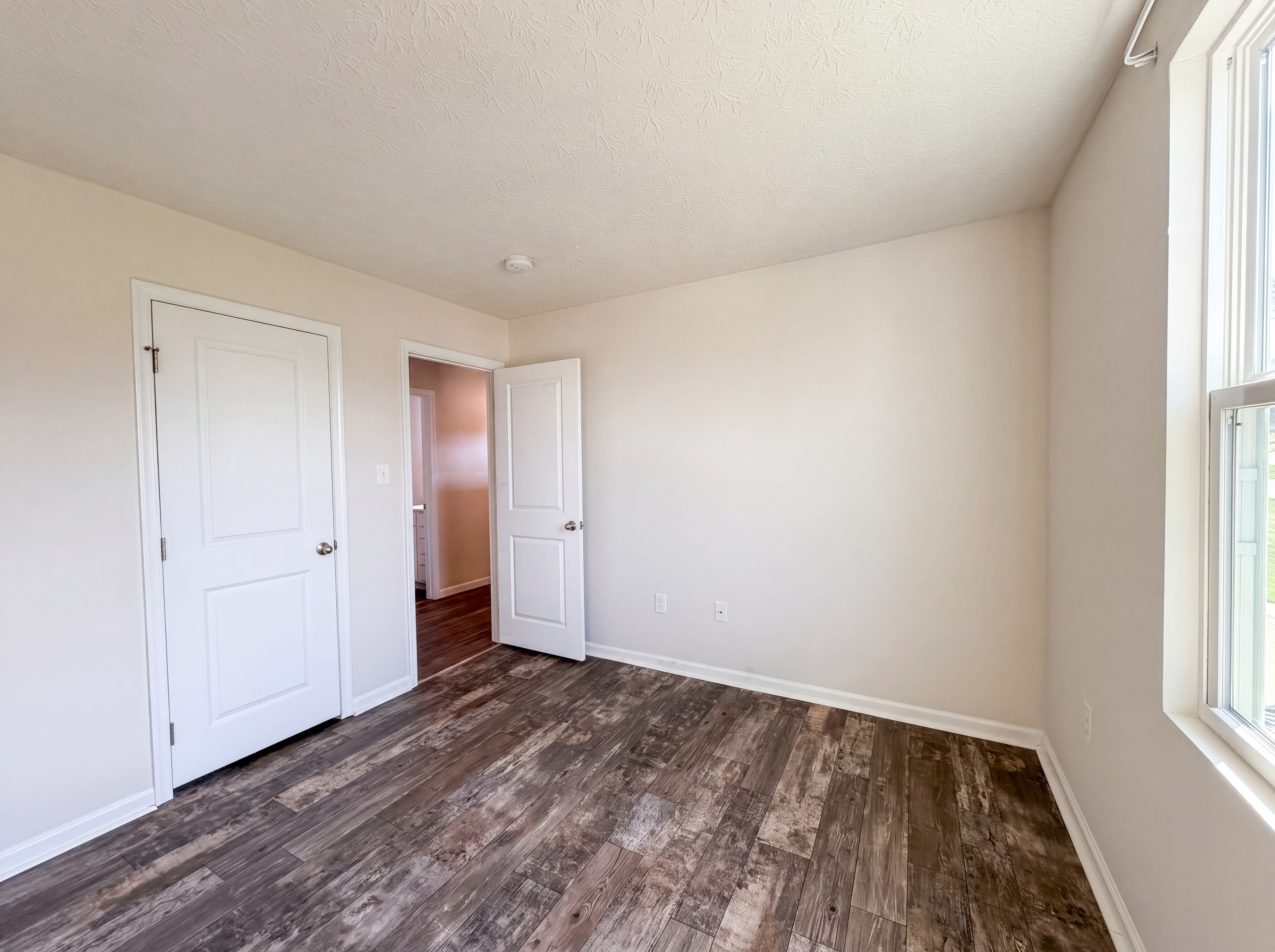Photo 12 of 21 of 5790 Bentwood Dr, Middletown, OH