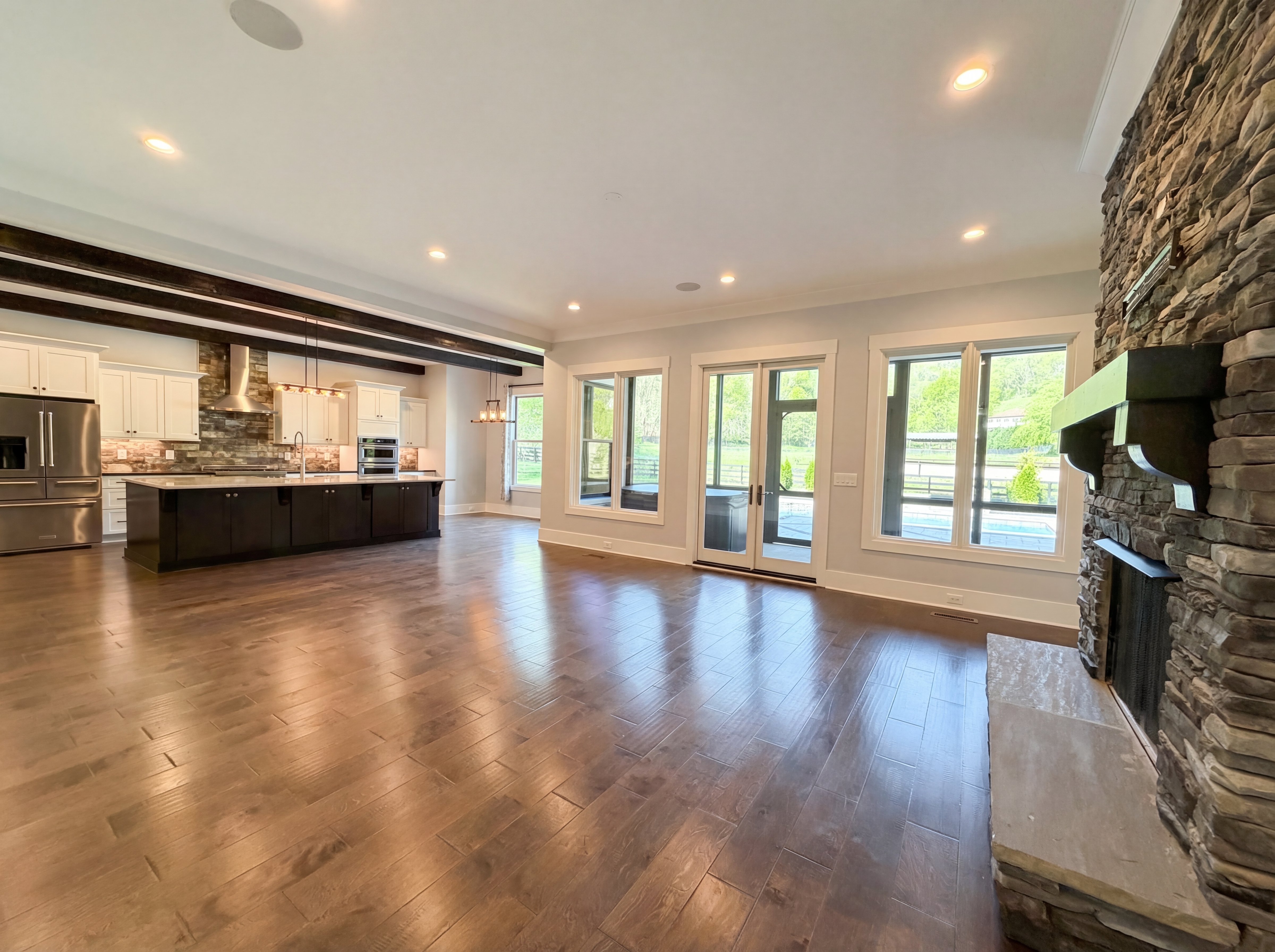Photo 16 of 54 of 4450 Savage Pointe Dr, Franklin, TN