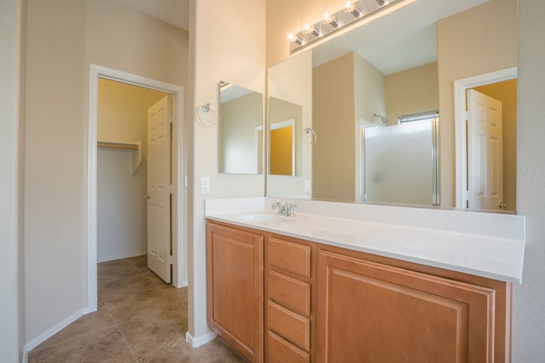Photo 19 of 32 - 14262 W Gelding Dr, Surprise, AZ 85379