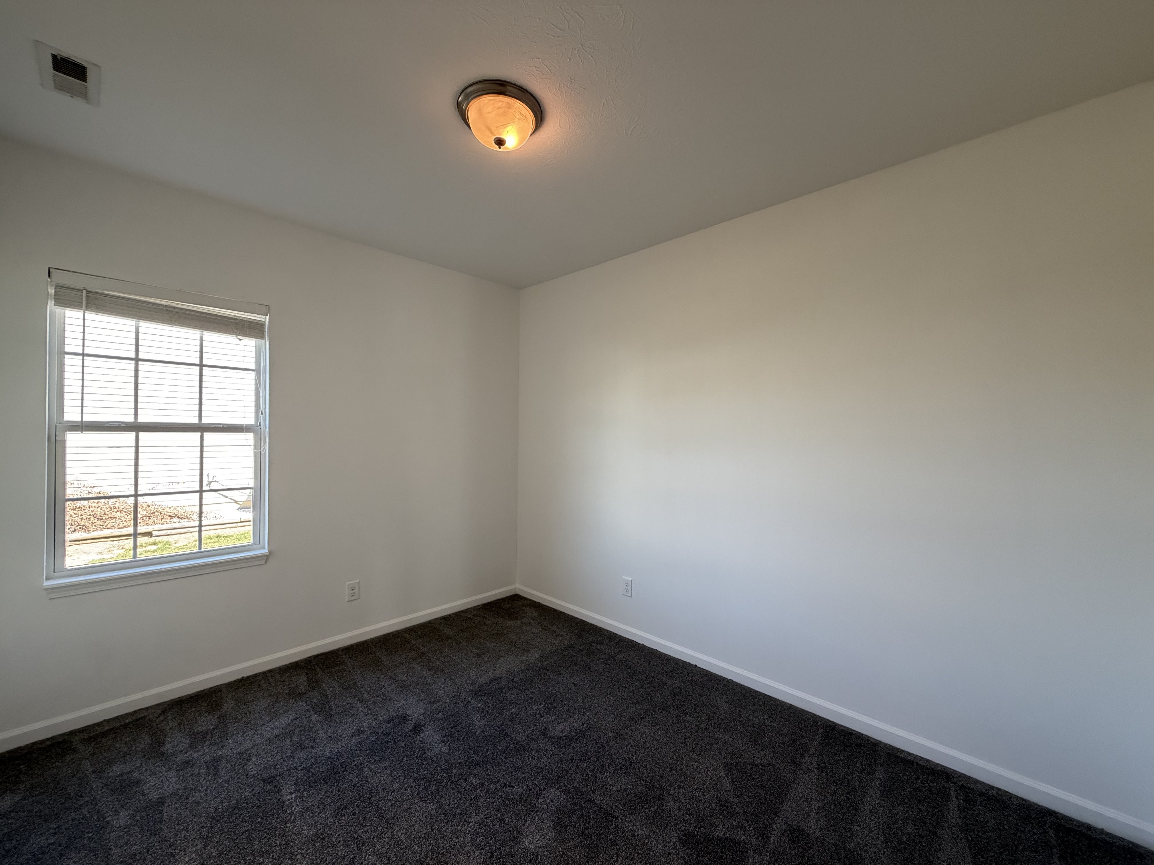 Photo 18 of 31 of 4128 Ballybay Ln, Indianapolis, IN