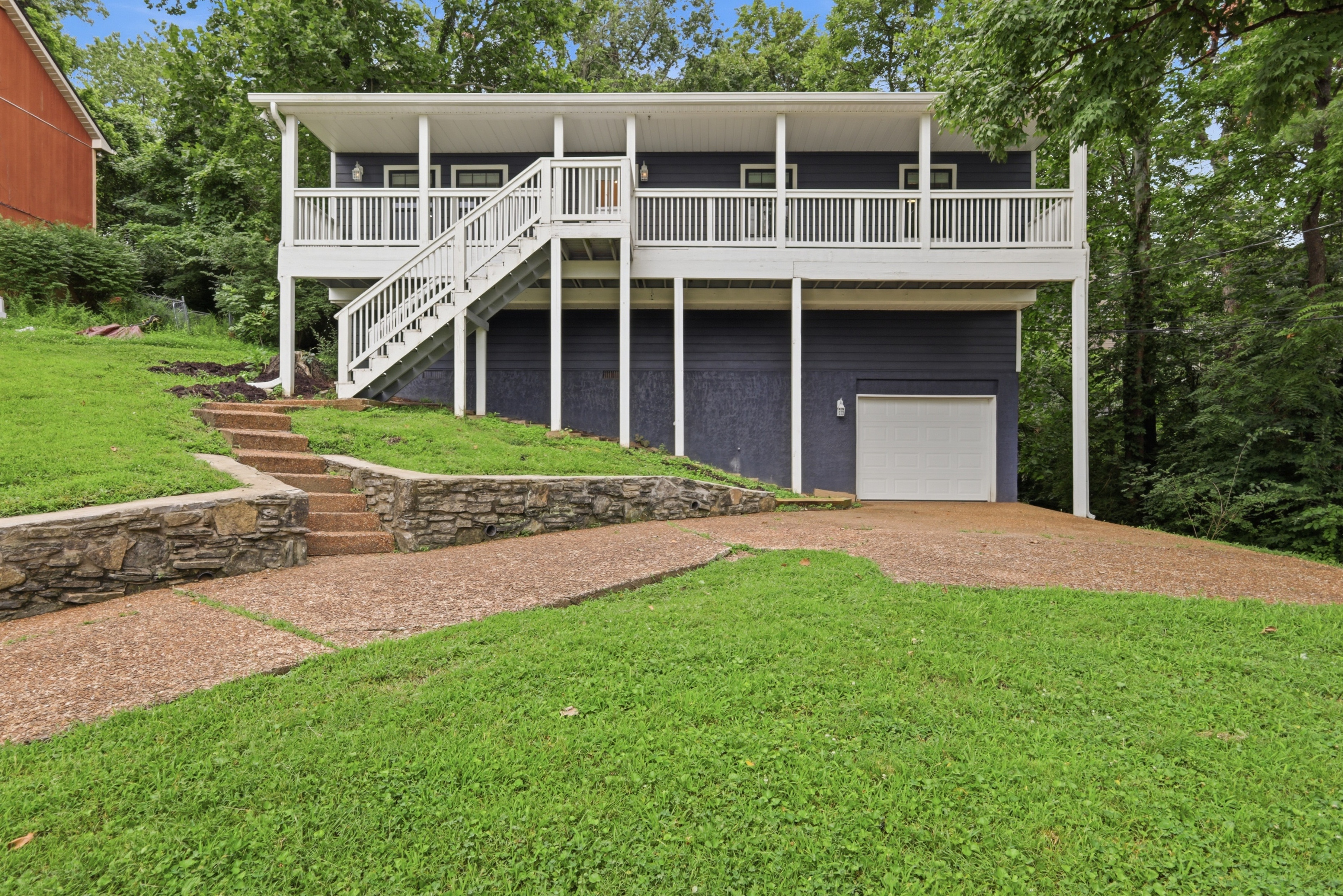 Photo 2 of 26 of 1145 Jacksons View Rd, Hermitage, TN