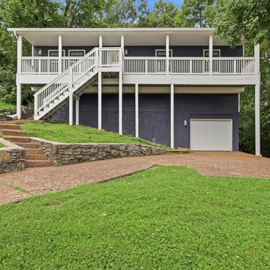 Property photo 2 of 1145 Jacksons View Rd