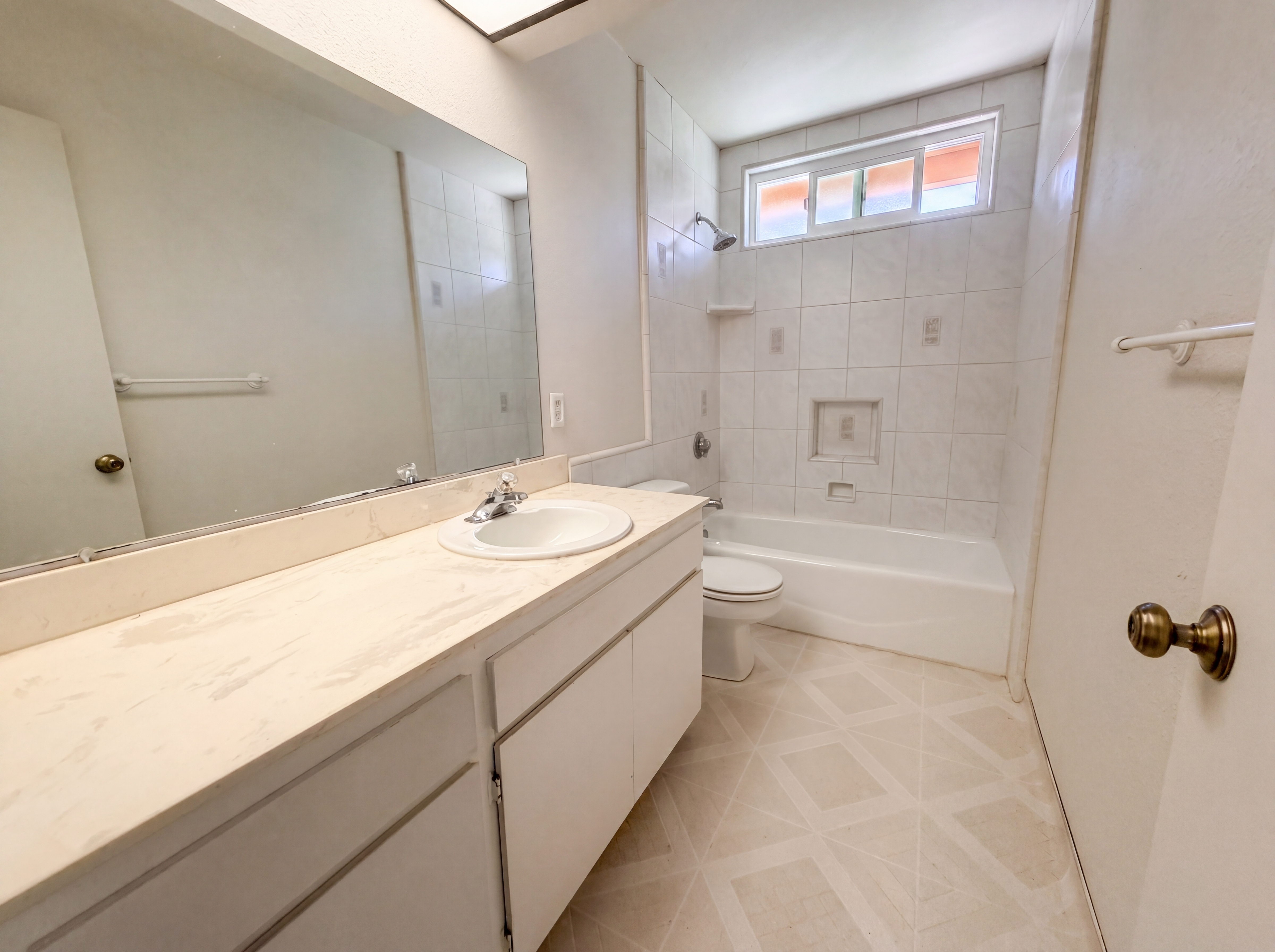 Photo 17 of 26 of 8949 Corte Pellejo, Spring Valley, CA