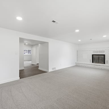Property photo 3 of 724 Squire St