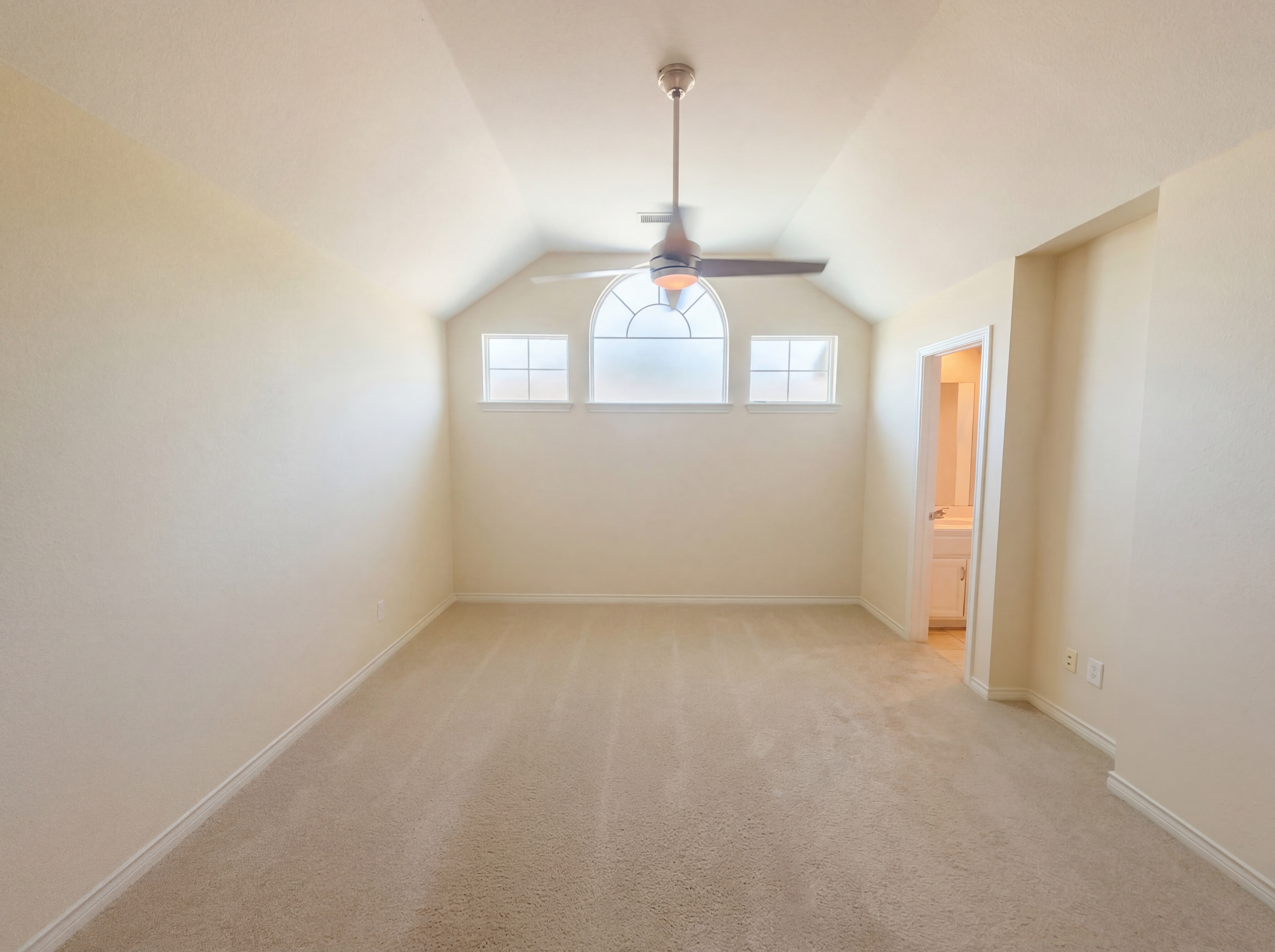 Photo 13 of 26 of 2741 Barrington Dr, Plano, TX