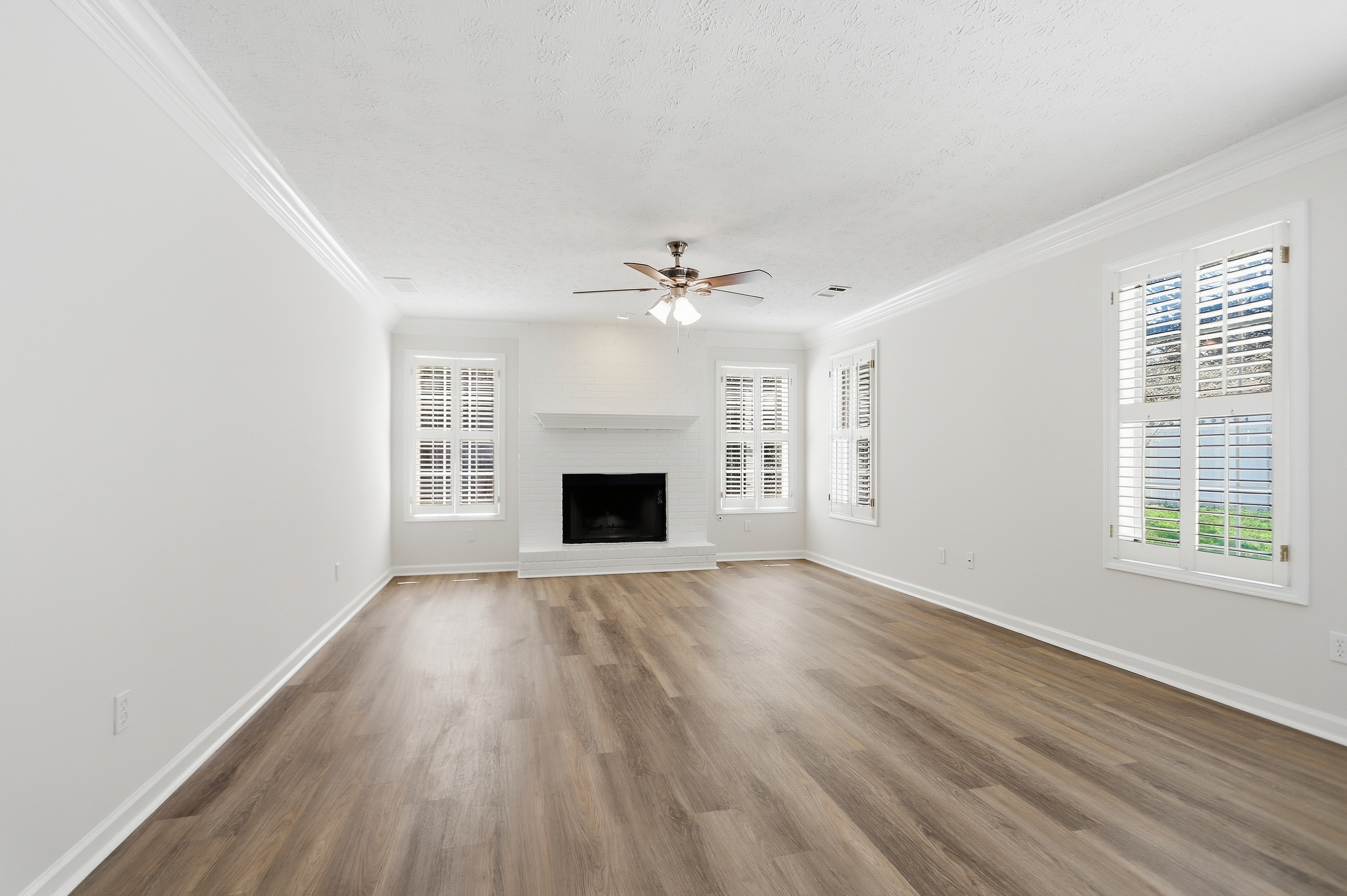 Photo 3 of 46 of 3205 Summit Place Dr, Loganville, GA