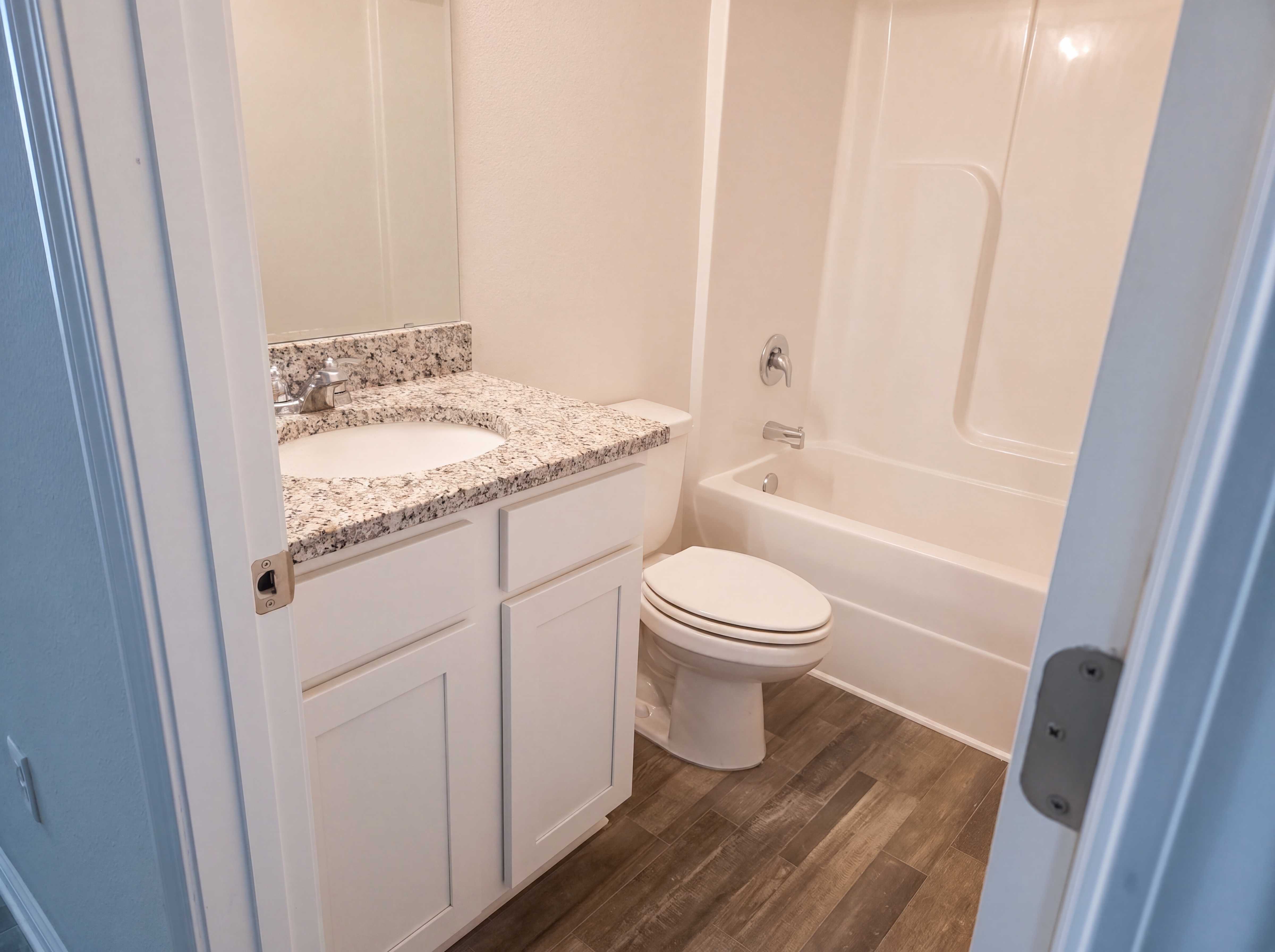 Photo 15 of 21 of 128 Mikaela Ave, Defuniak Springs, FL