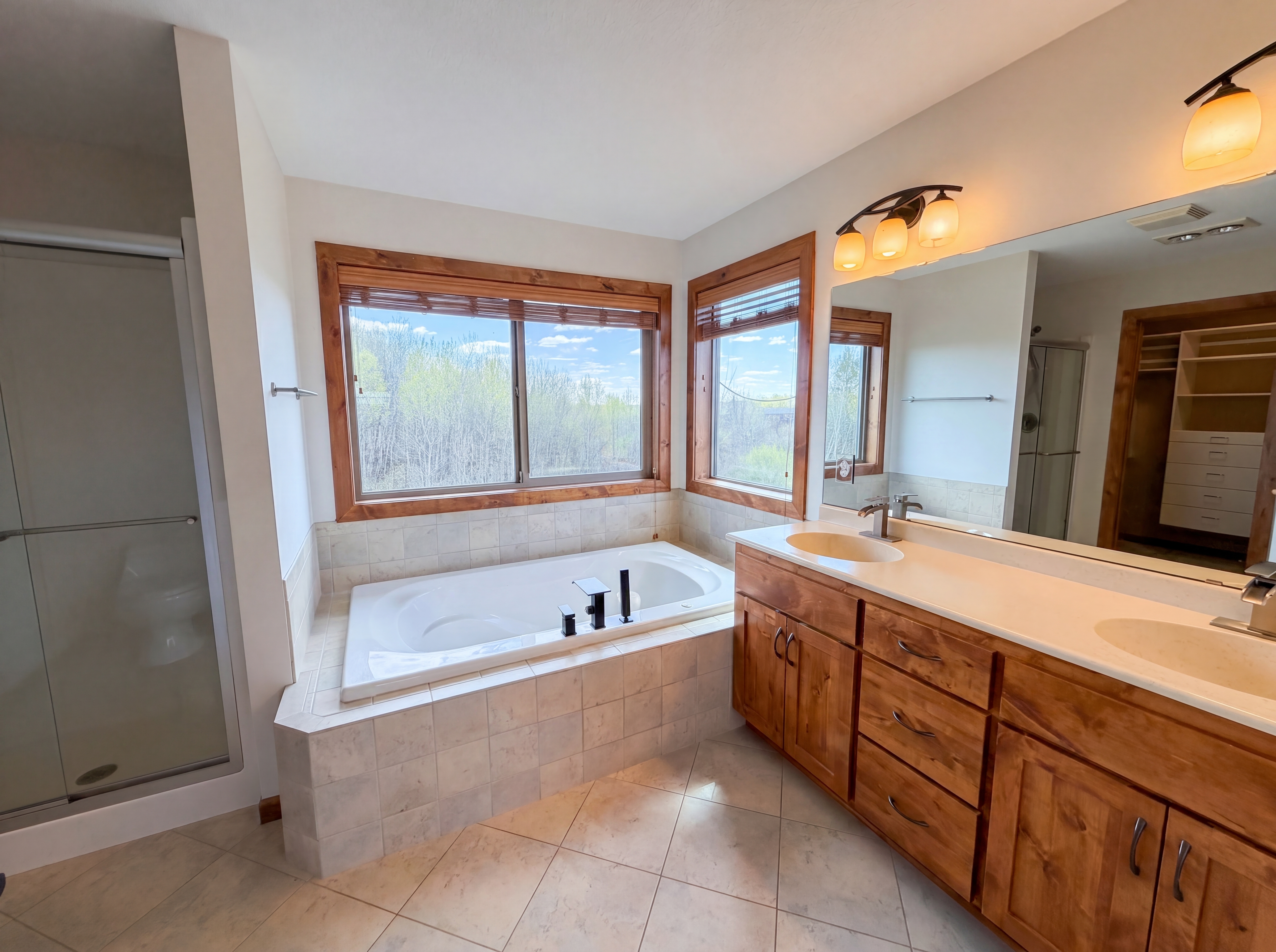 Photo 6 of 34 of 3072 Nottingham Rd S, St. Cloud, MN