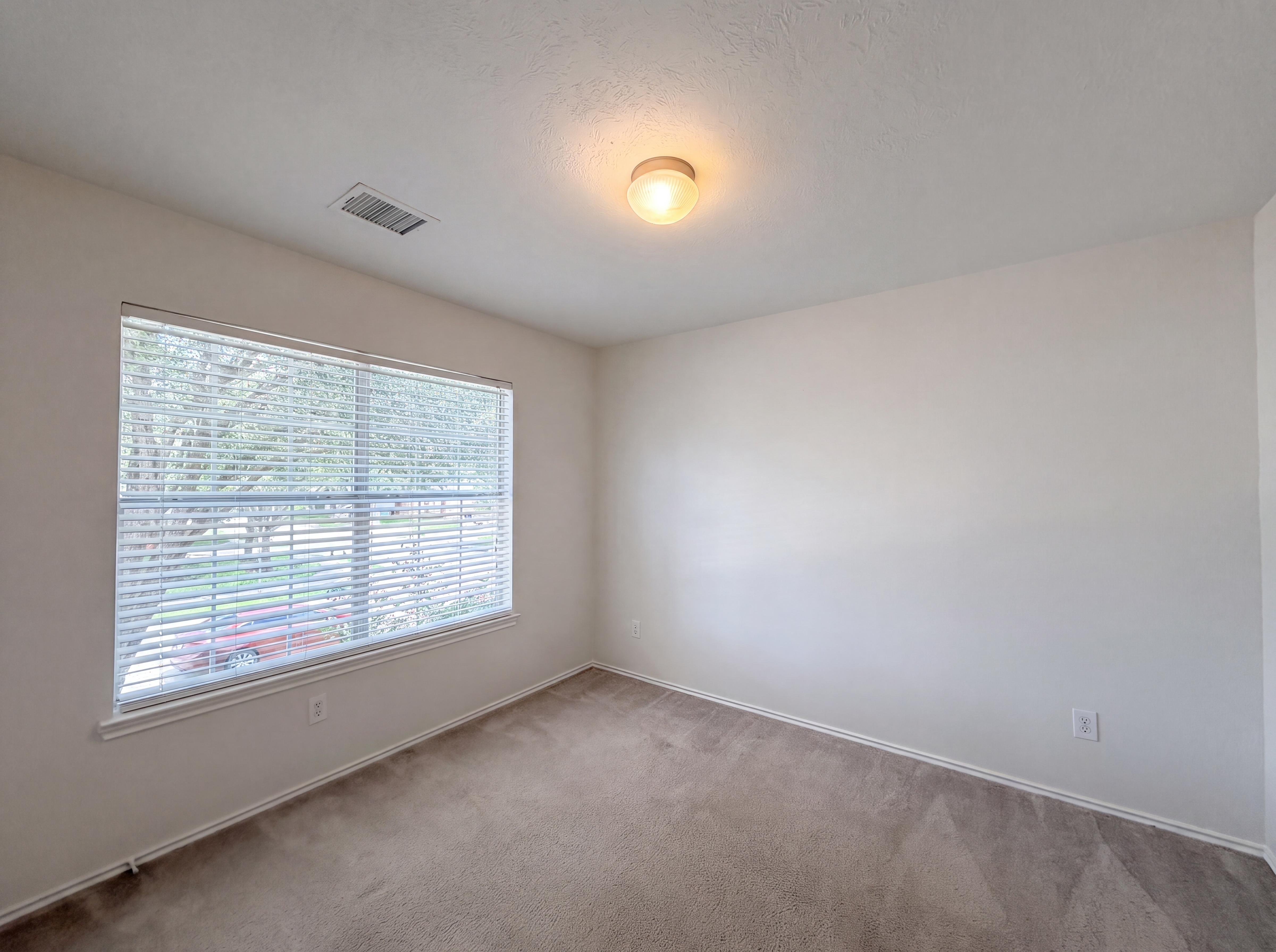 Photo 4 of 22 of 20615 Sandy Bay Ln, Katy, TX
