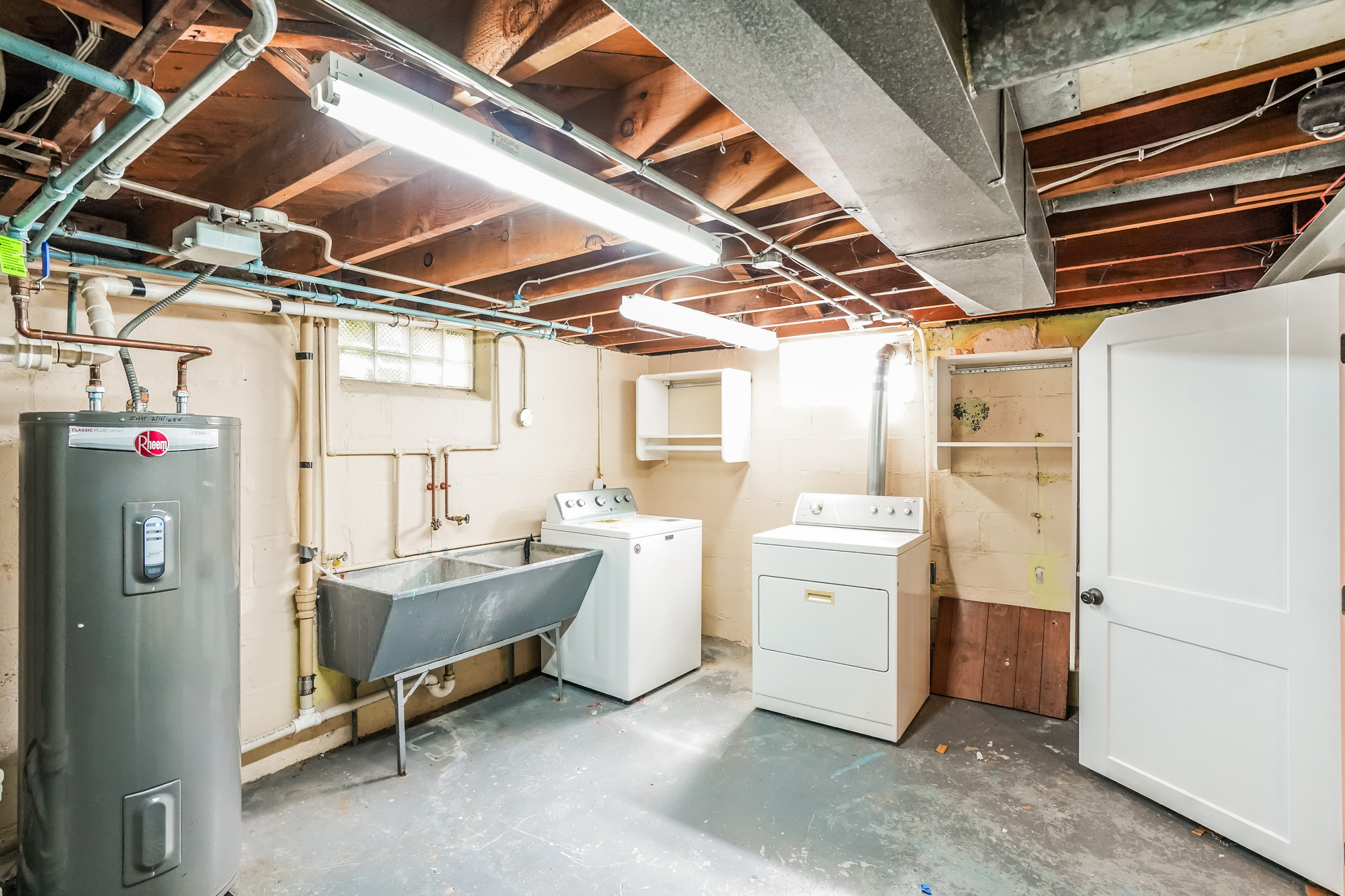 Photo 16 of 20 of 181 Walton Ave, Waukesha, WI