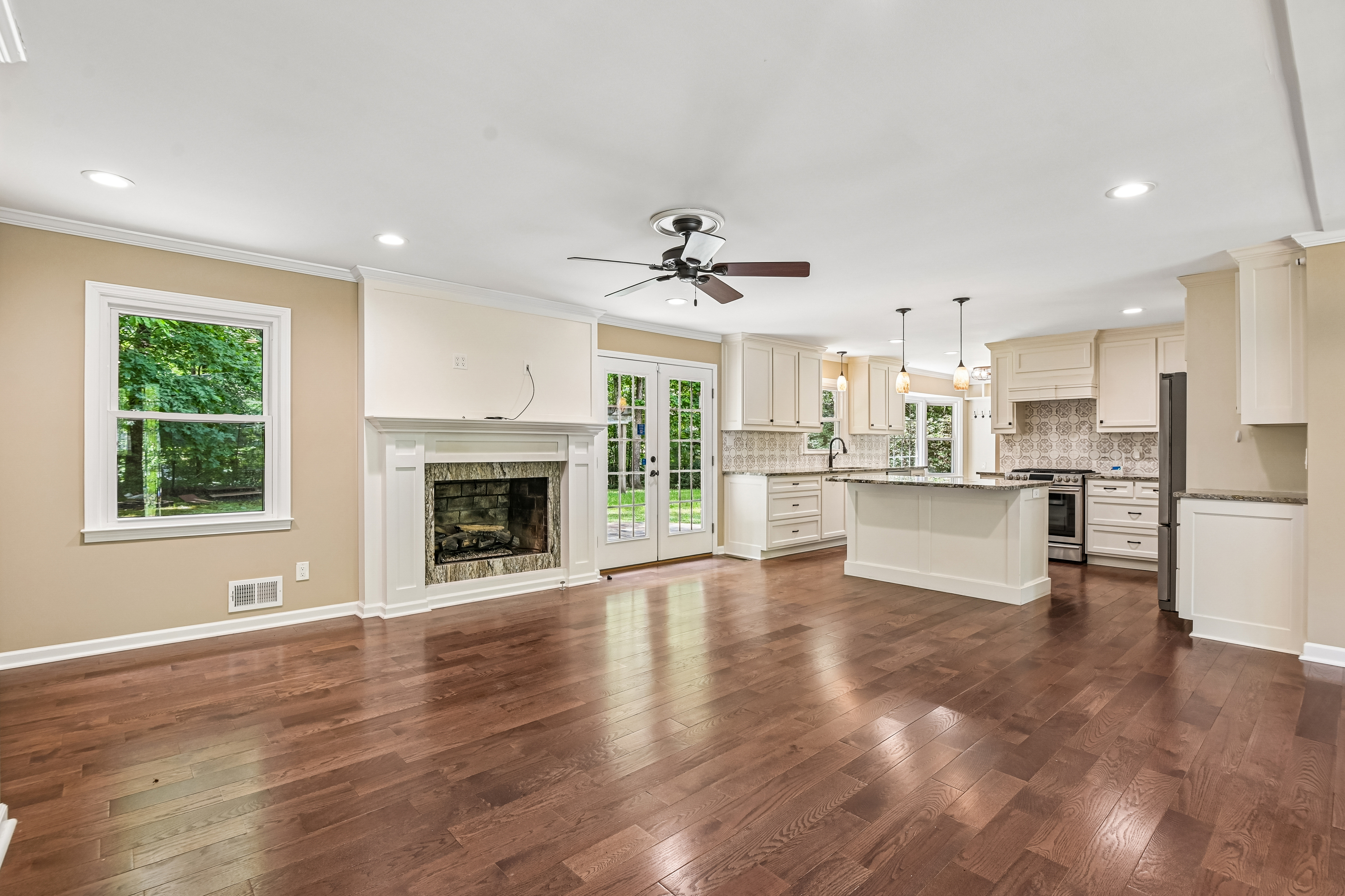 Photo 3 of 47 of 3431 Hickory View Dr NW, Marietta, GA