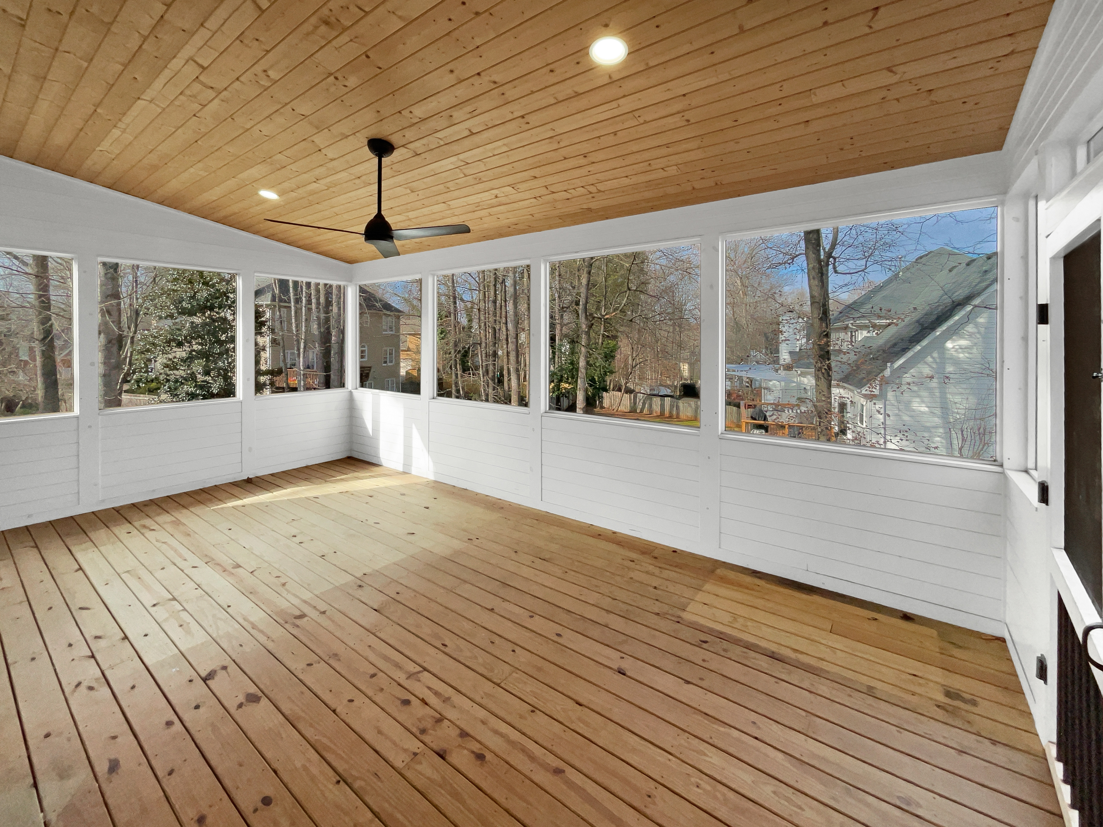 Photo 12 of 68 of 1370 Providence Dr, Lawrenceville, GA