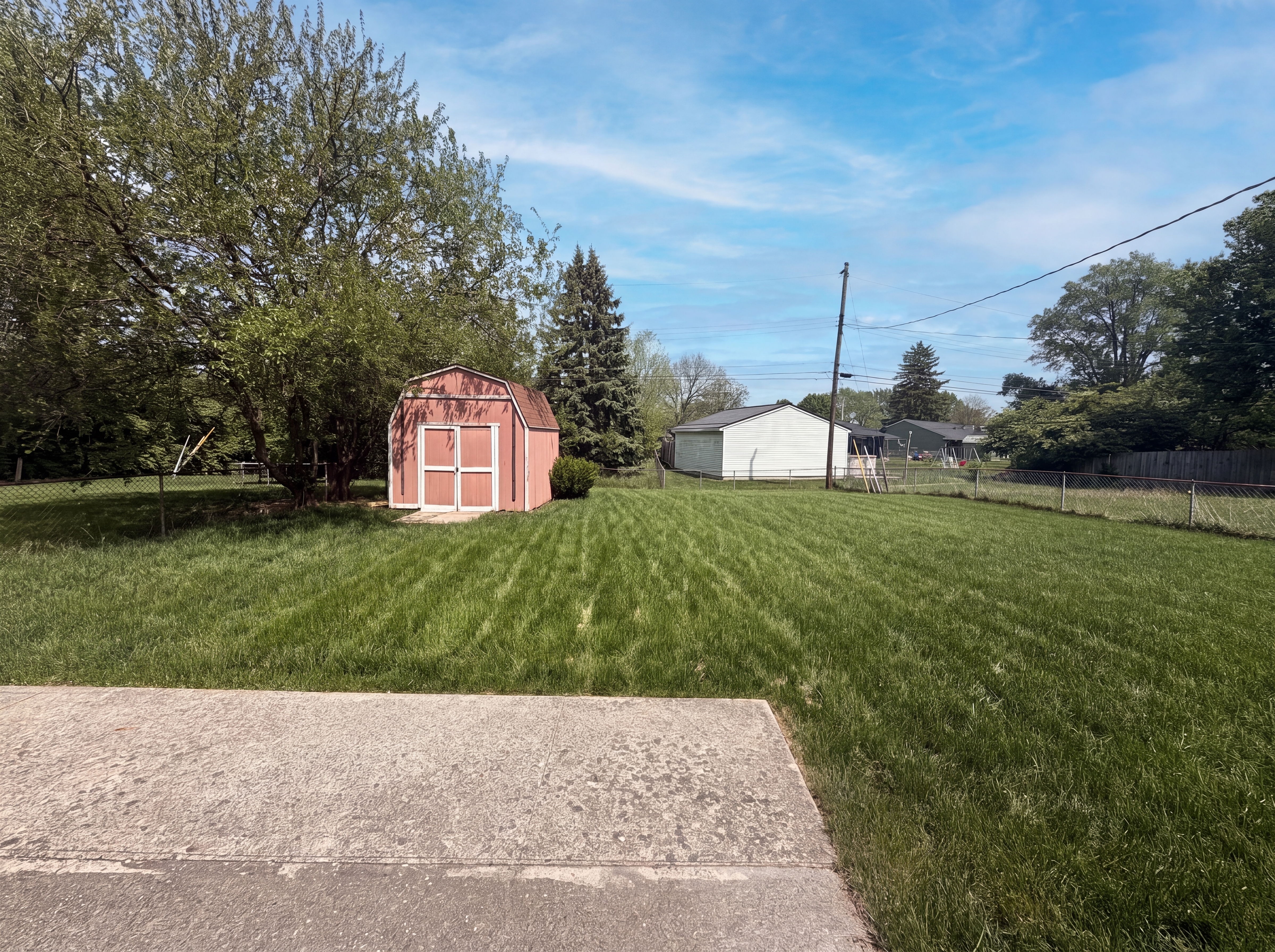 Photo 18 of 19 of 924 Miriam Dr W, Columbus, OH