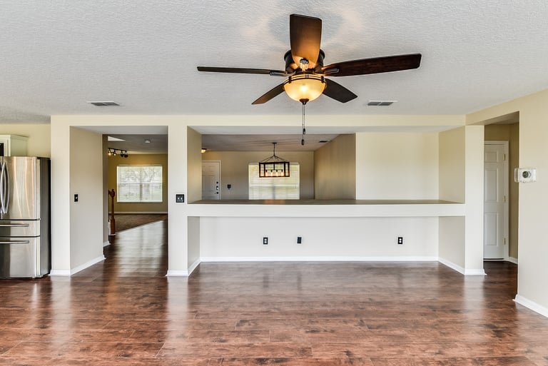 Photo 3 of 27 - 1519 Pier St, Clermont, FL 34711