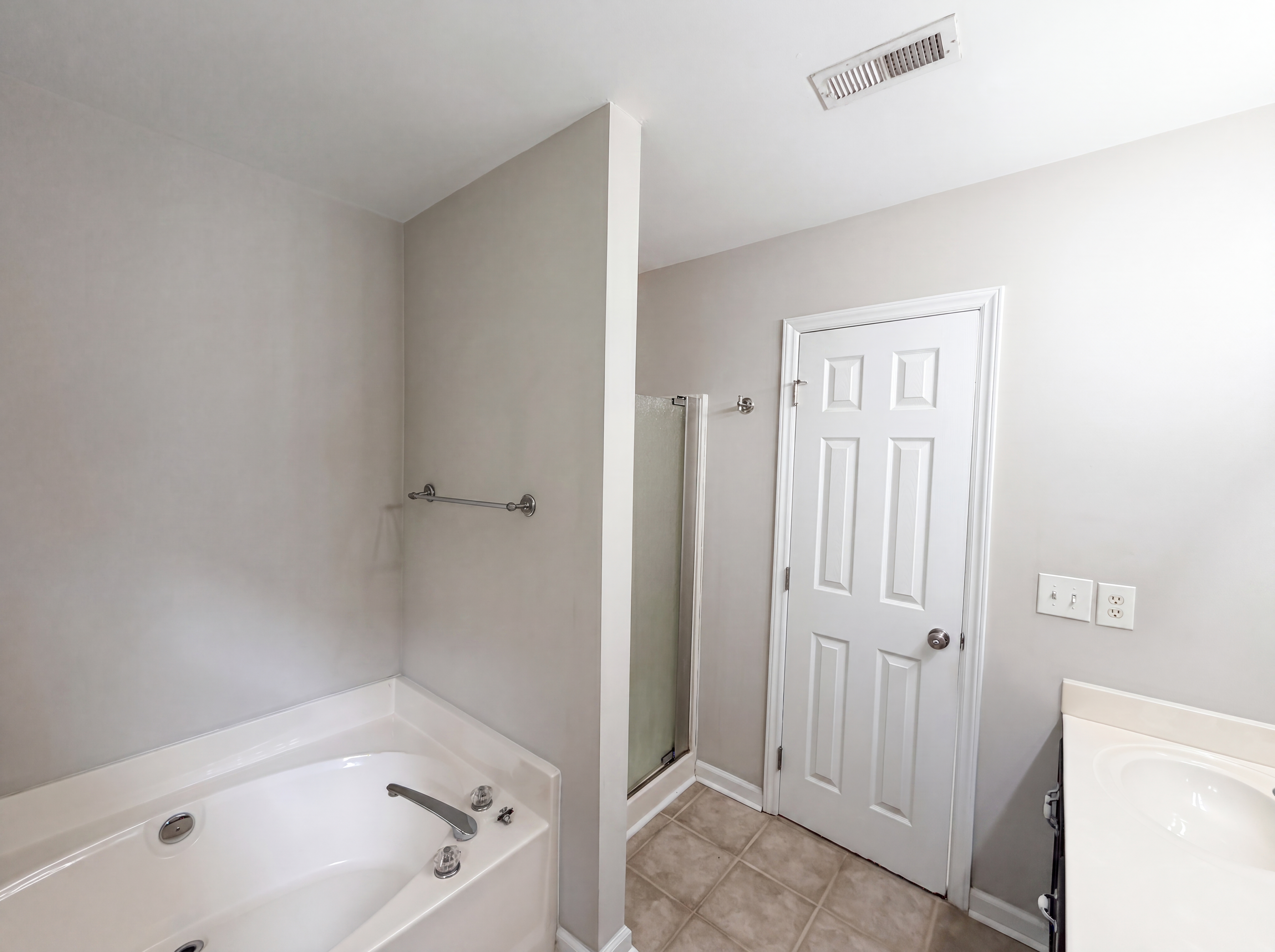 Photo 16 of 21 of 128 Morena Dr, Holly Springs, NC