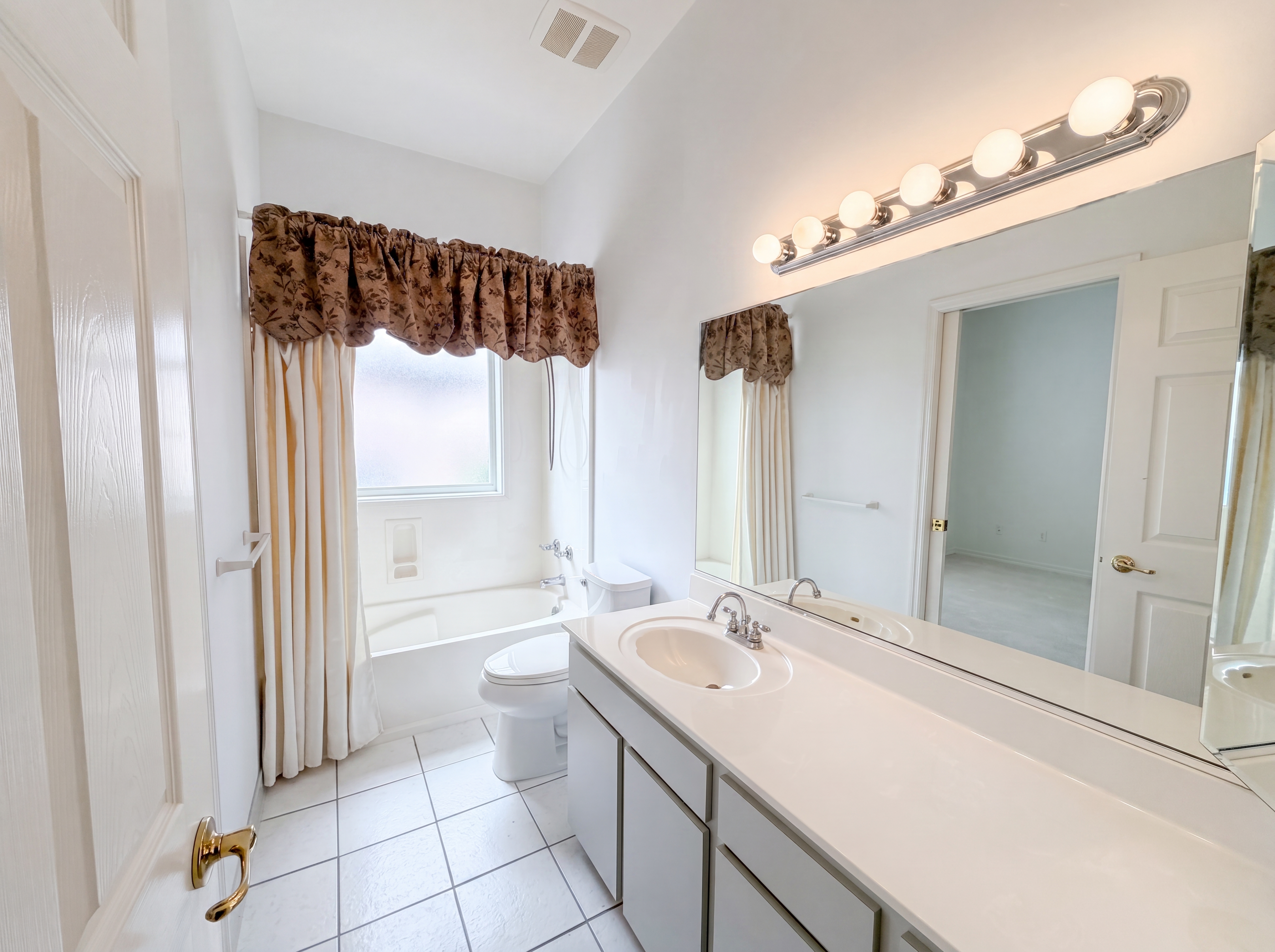 Photo 15 of 19 of 3319 Newbliss Cir, Ormond Beach, FL