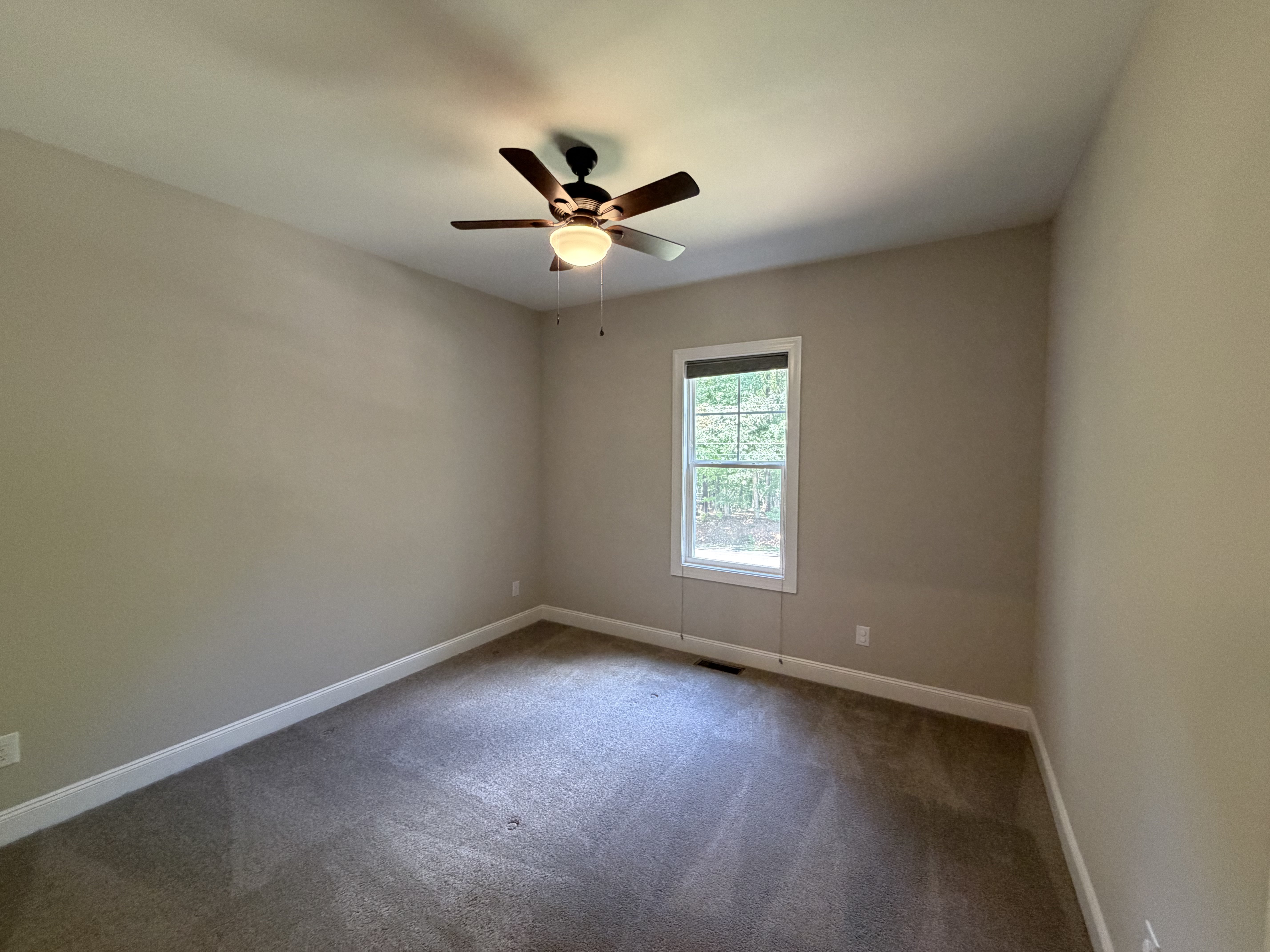Photo 10 of 20 of 544 Shawnee Dr, Louisburg, NC