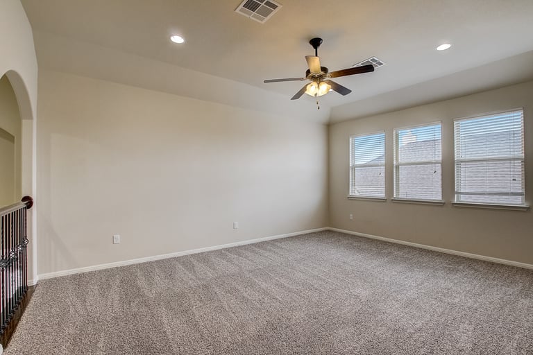 Photo 28 of 37 - 20409 Great Egret Ln, Pflugerville, TX 78660