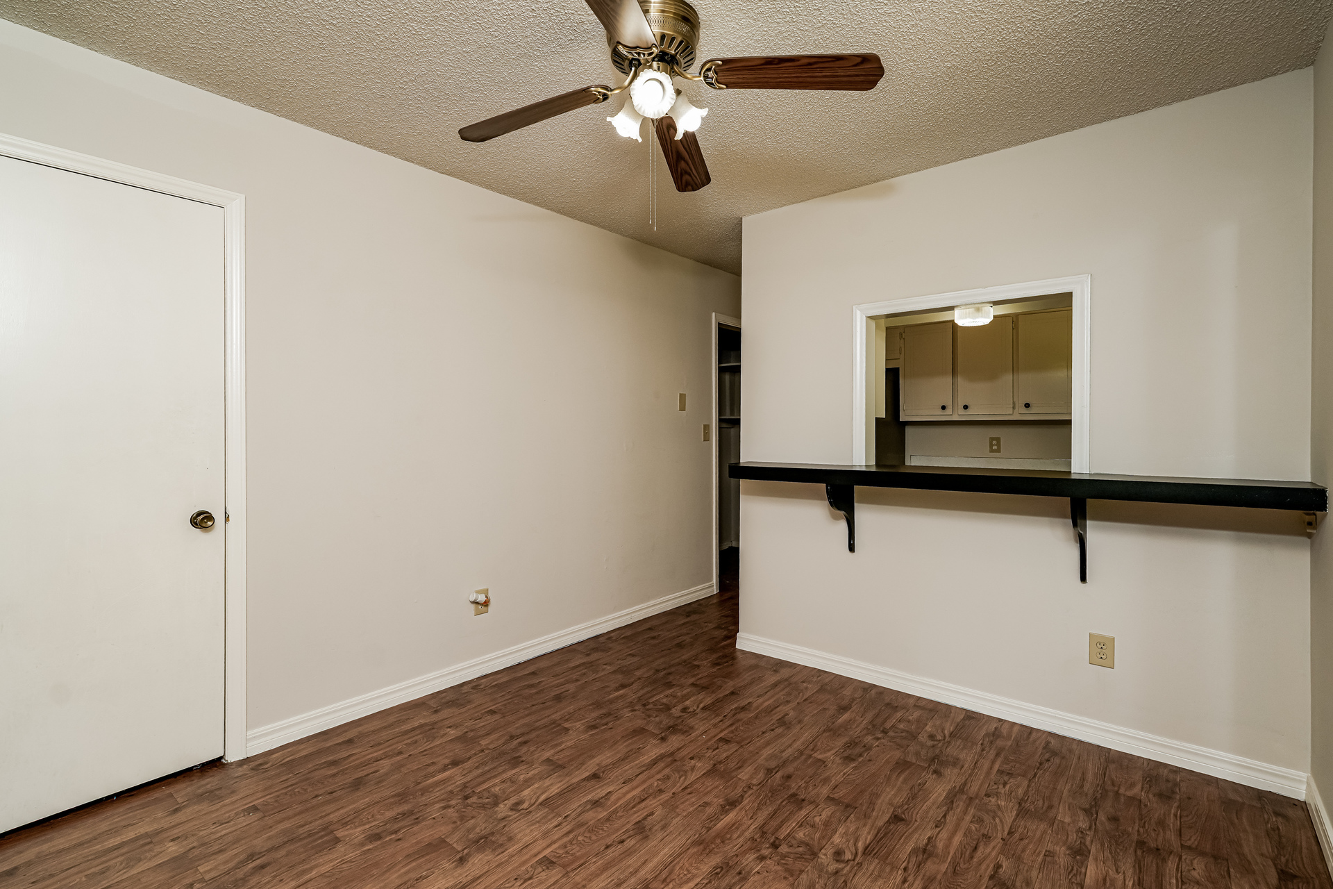 Photo 7 of 21 of 2701 S 115th East Pl, Tulsa, OK