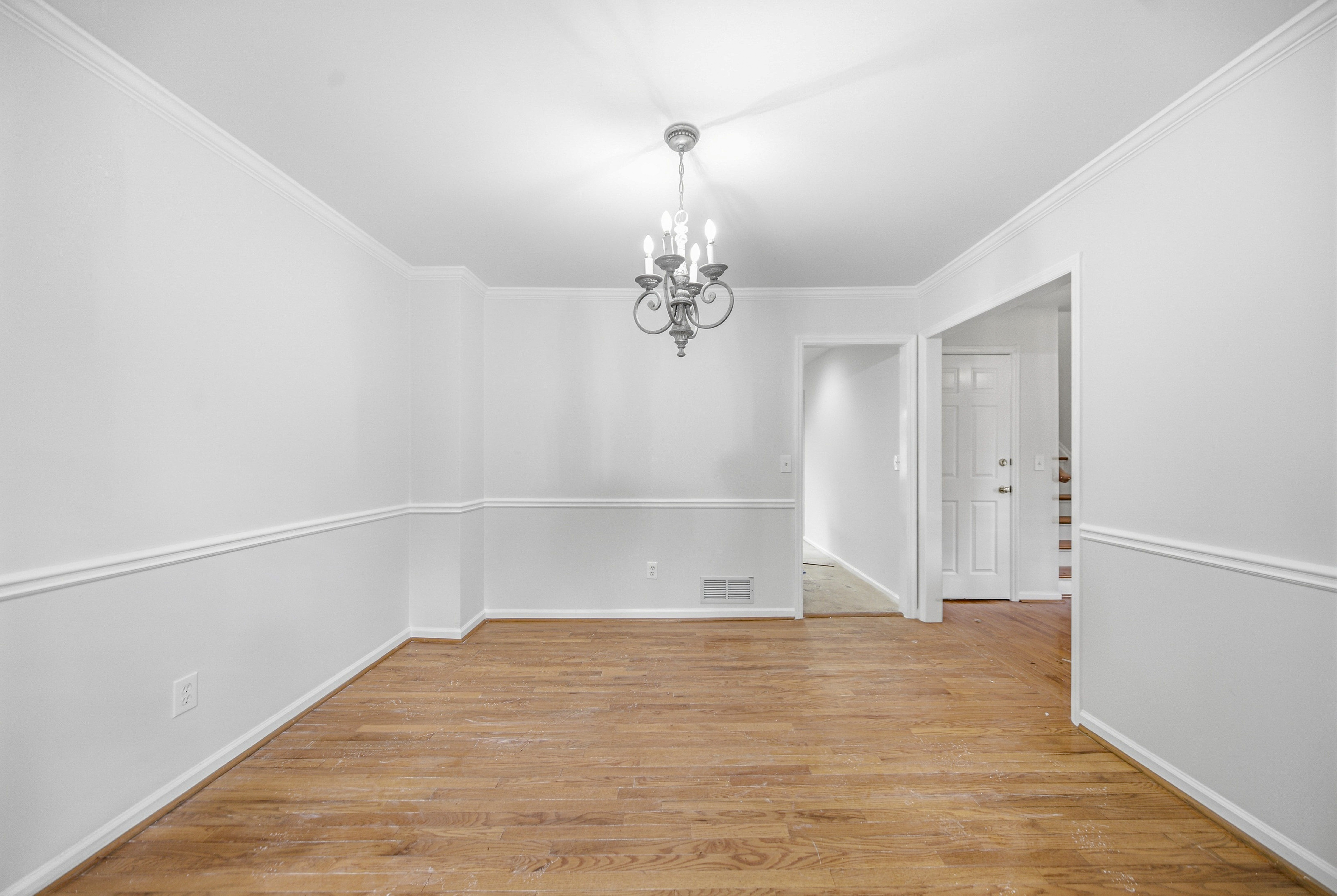 Photo 11 of 32 of 2690 Shadow Pine Dr, Roswell, GA