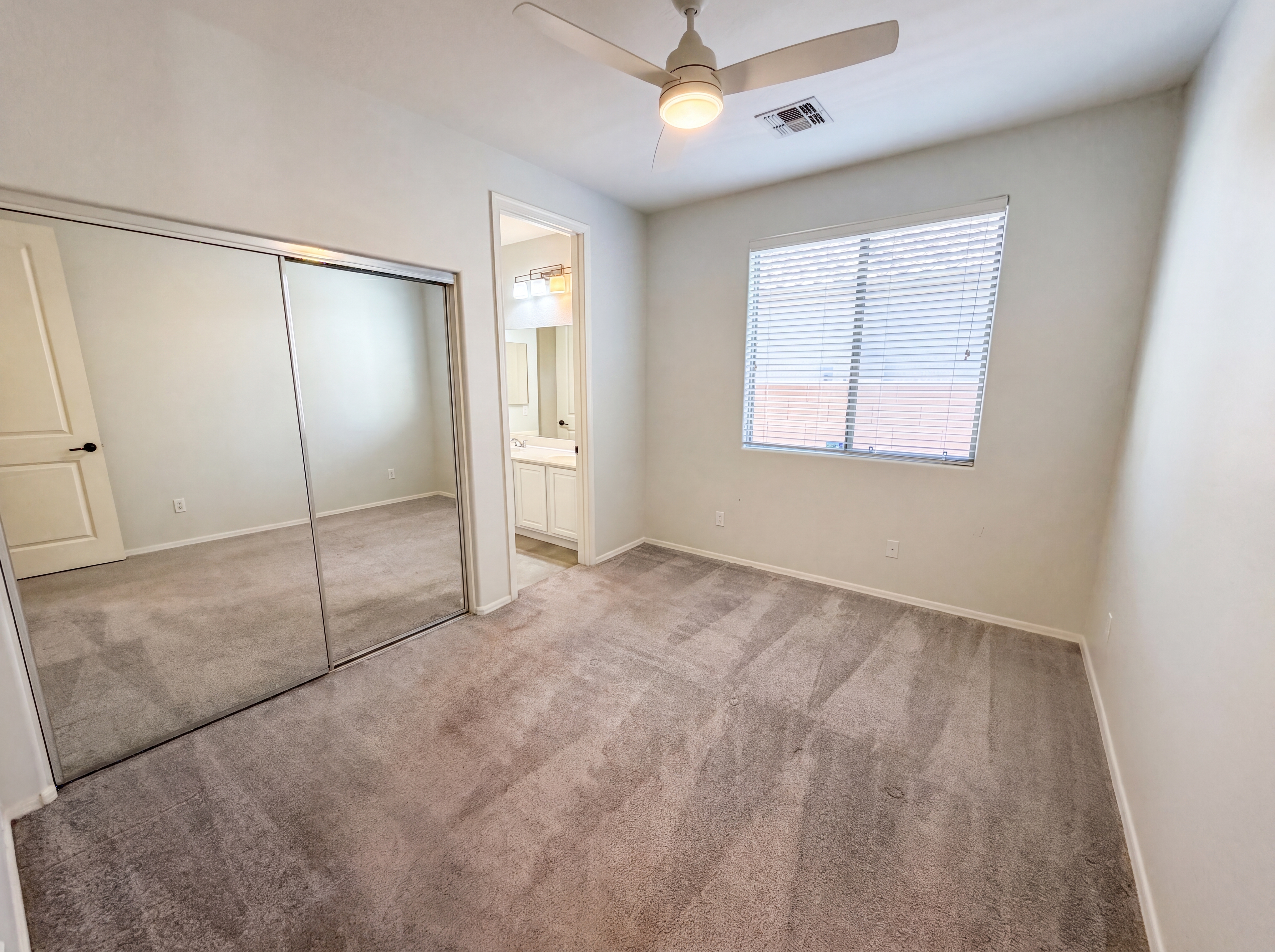 Photo 21 of 35 of 550 S Emerson St, Chandler, AZ