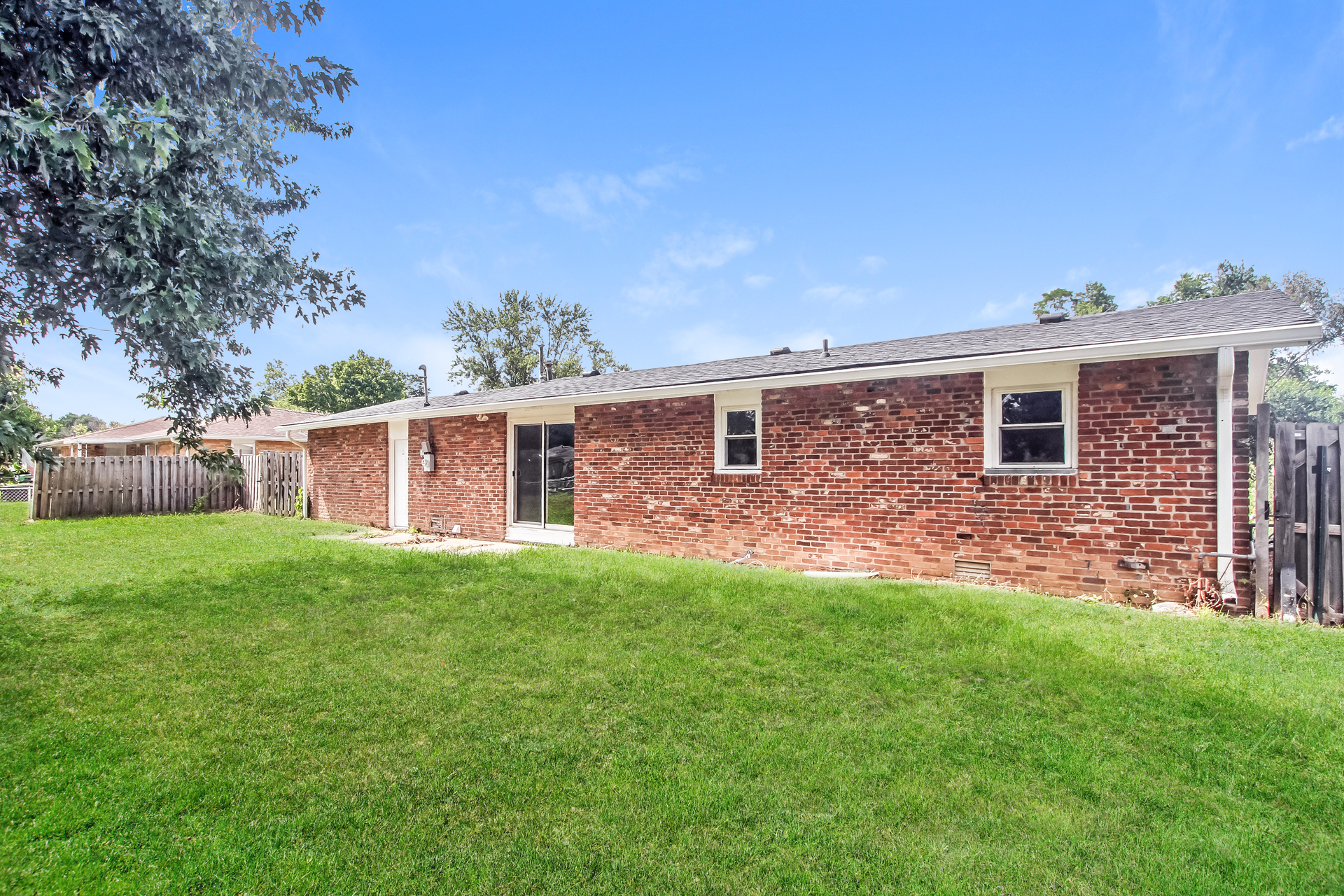 Photo 19 of 21 of 1219 Franklin St, Taylorsville, IN