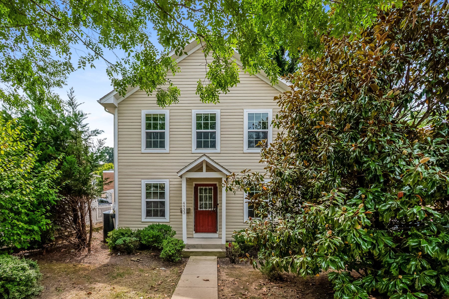 Photo 1 of 4933 Lee St NE