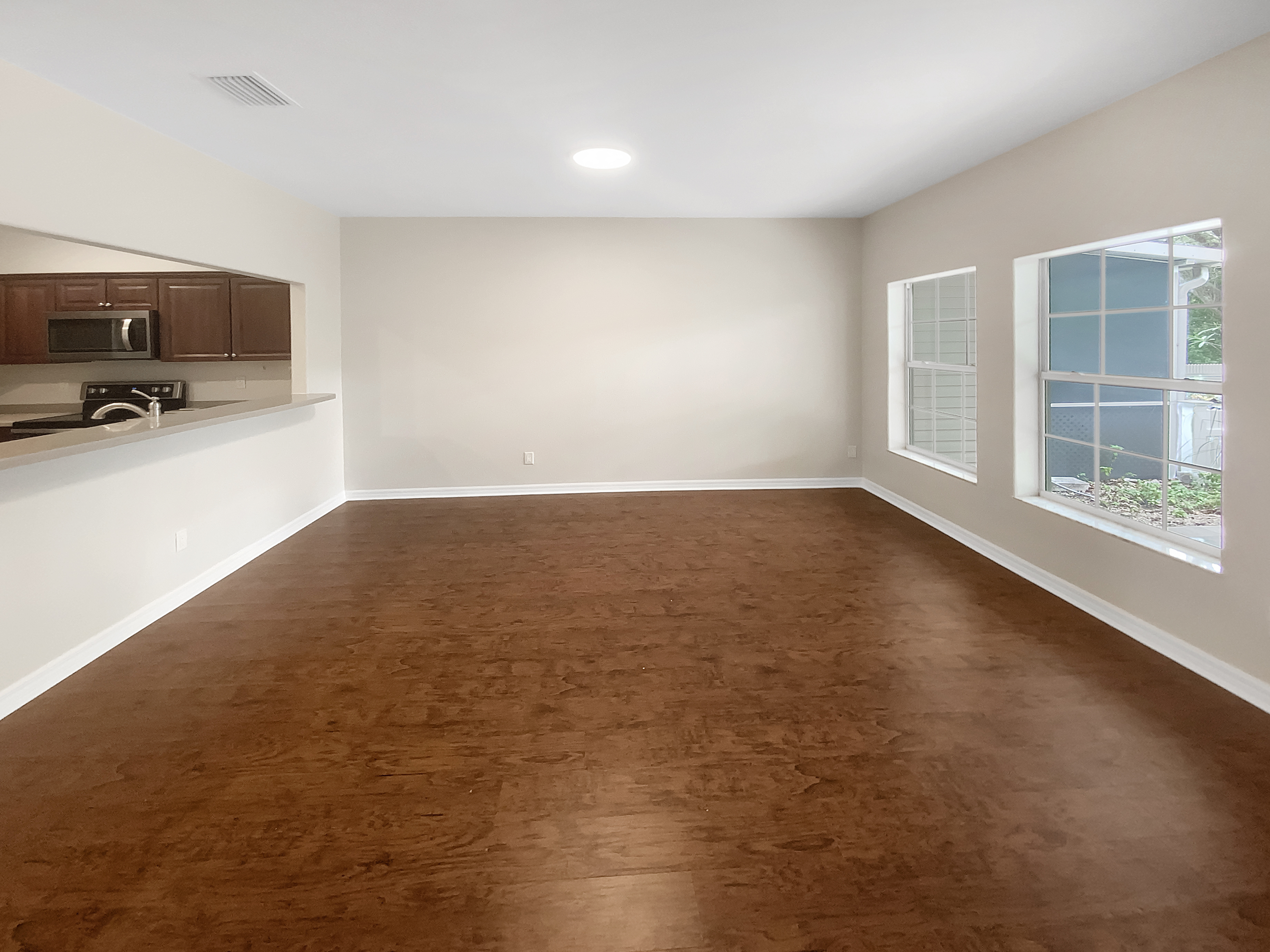 Photo 10 of 32 of 915 Woodbridge Ct, Safety Harbor, FL