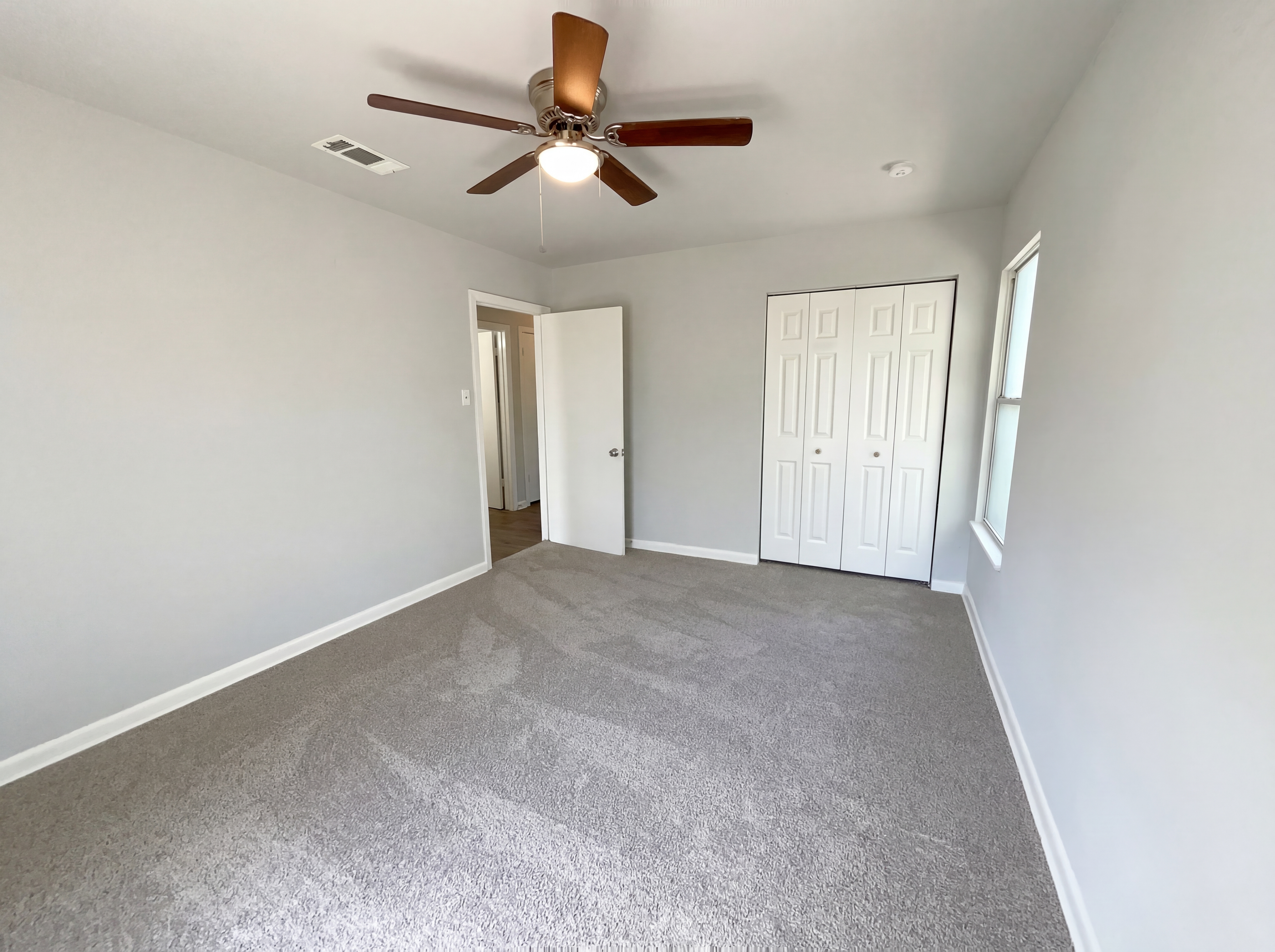 Photo 4 of 14 of 354 Saipan Pl, San Antonio, TX