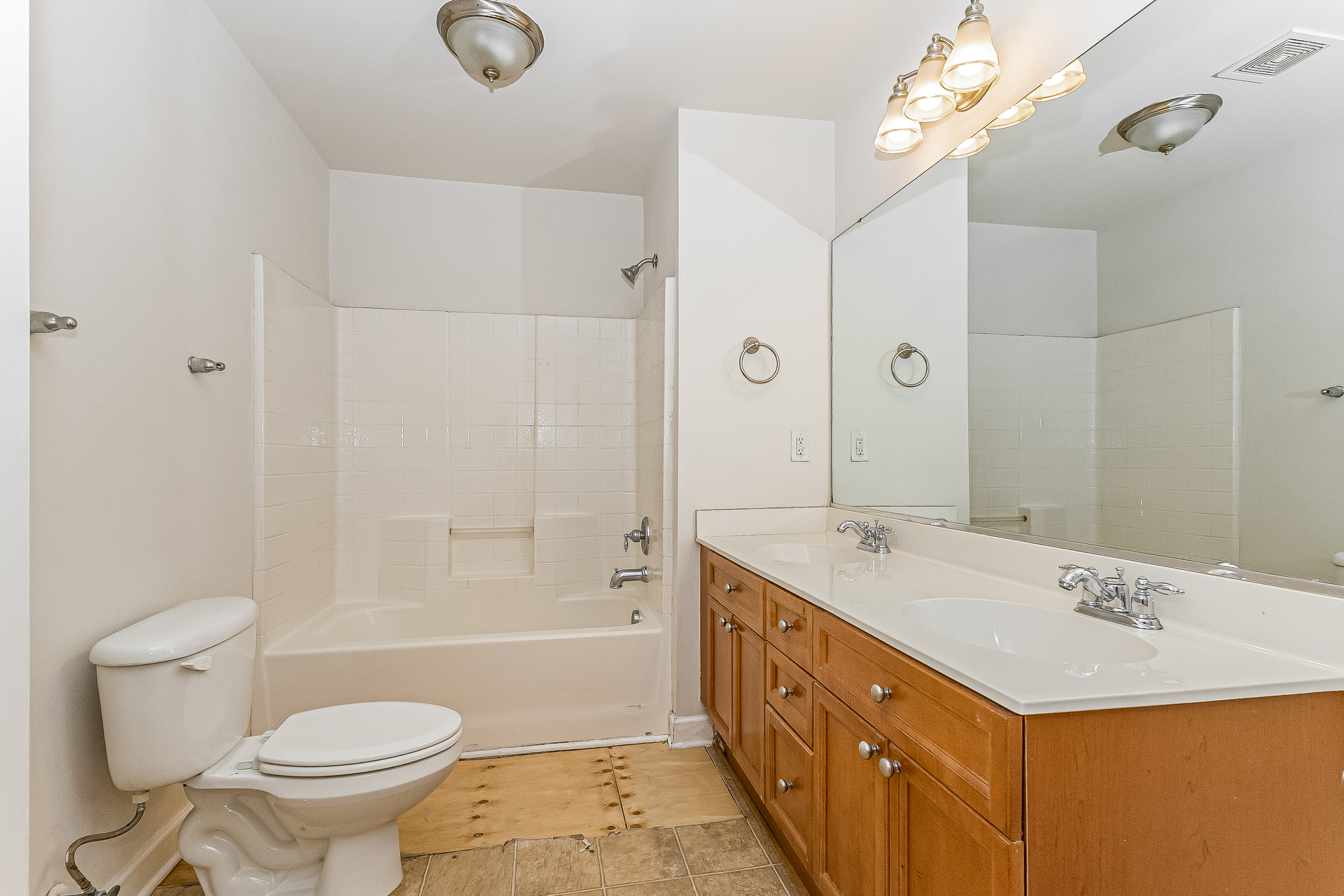 Photo 17 of 22 of 1019 Sterling Ln, Summerville, SC